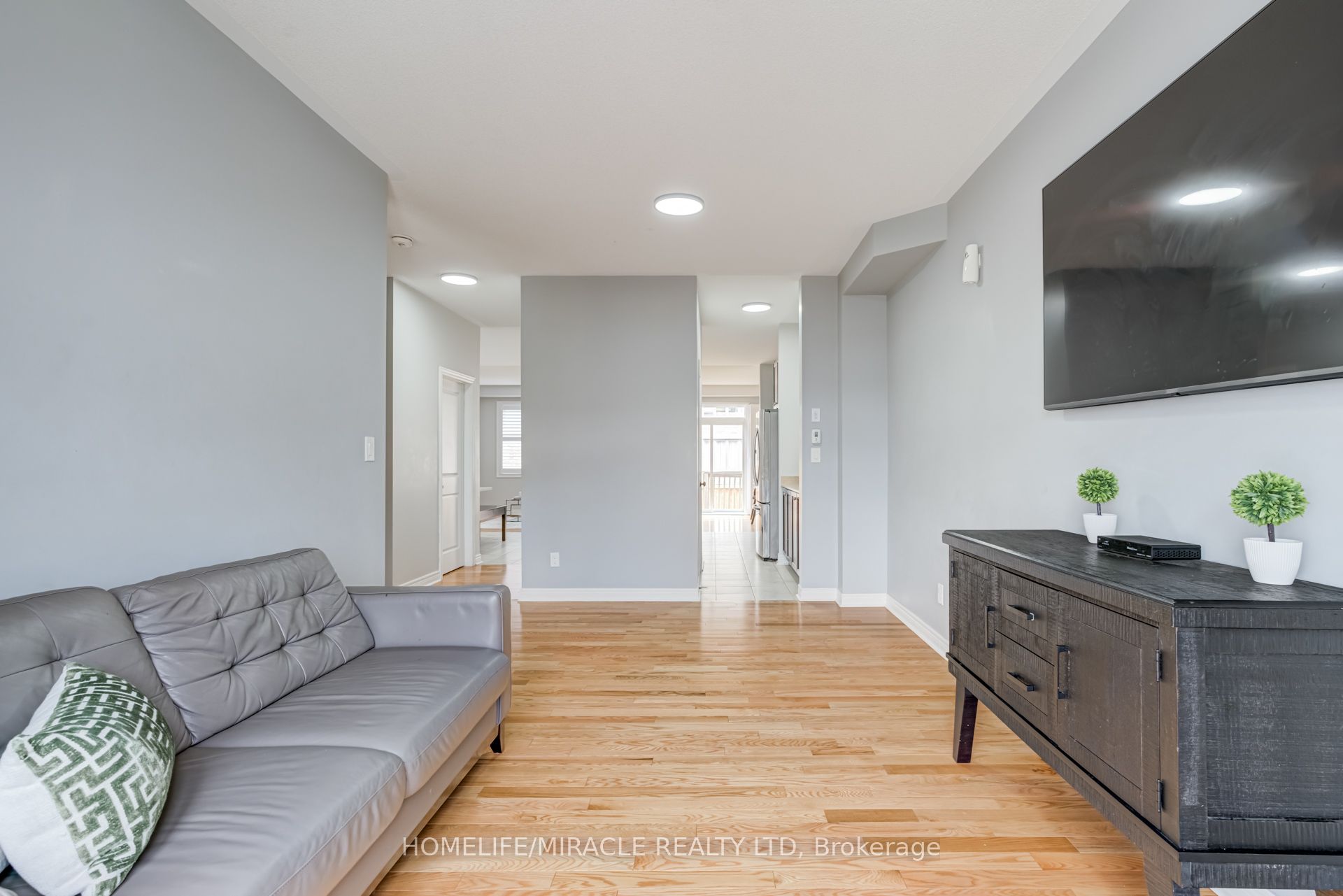 81 Willoughby Way Property Photo 7