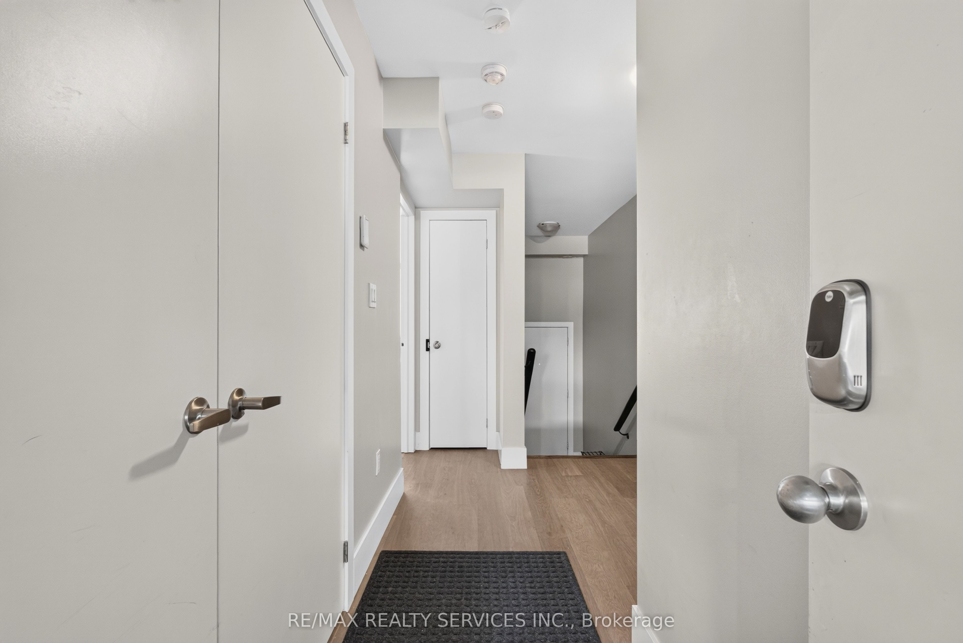 3878 Major Mackenzie Drive Property Photo 9