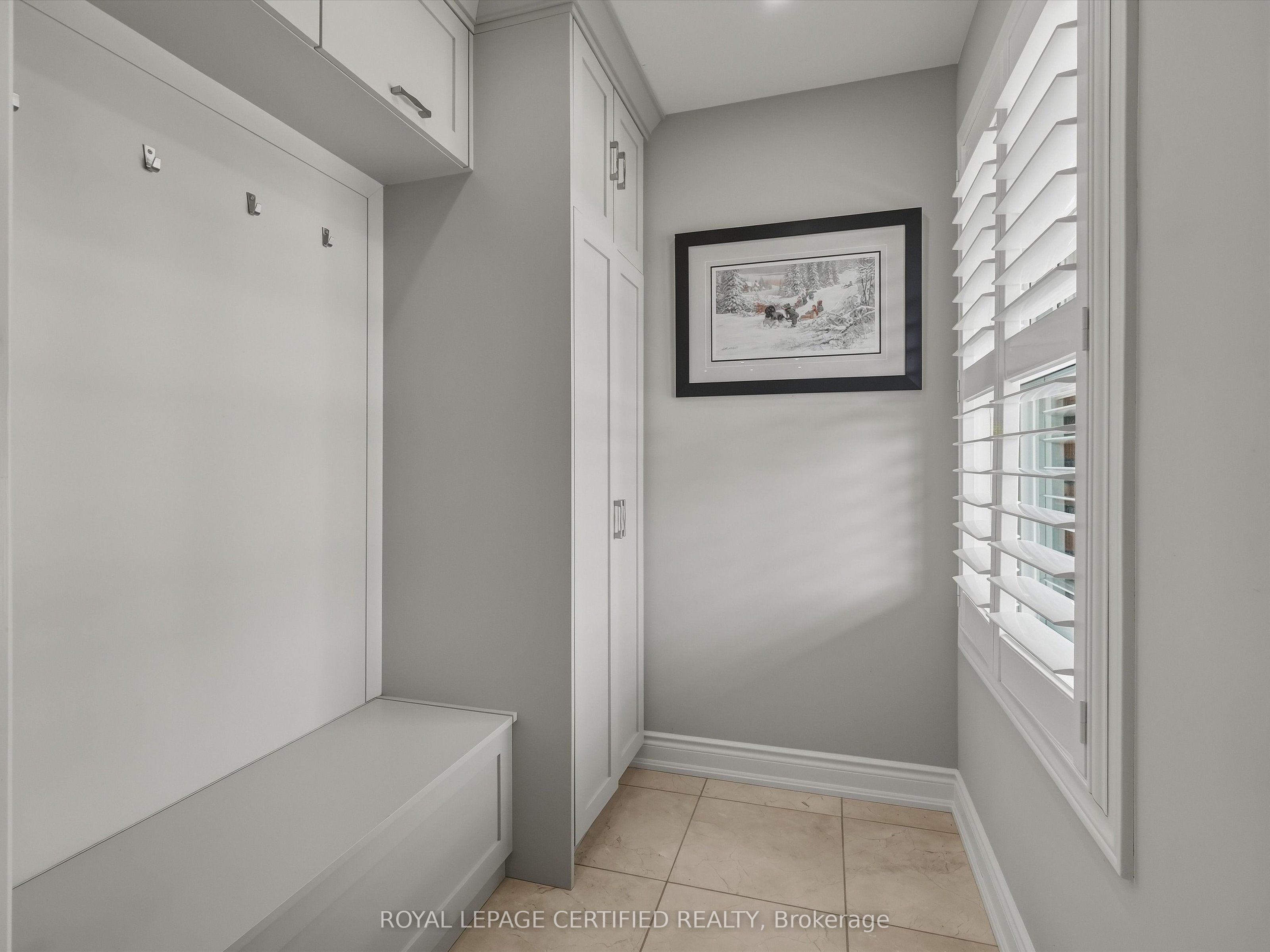 27450 Highway 12 Property Photo 5