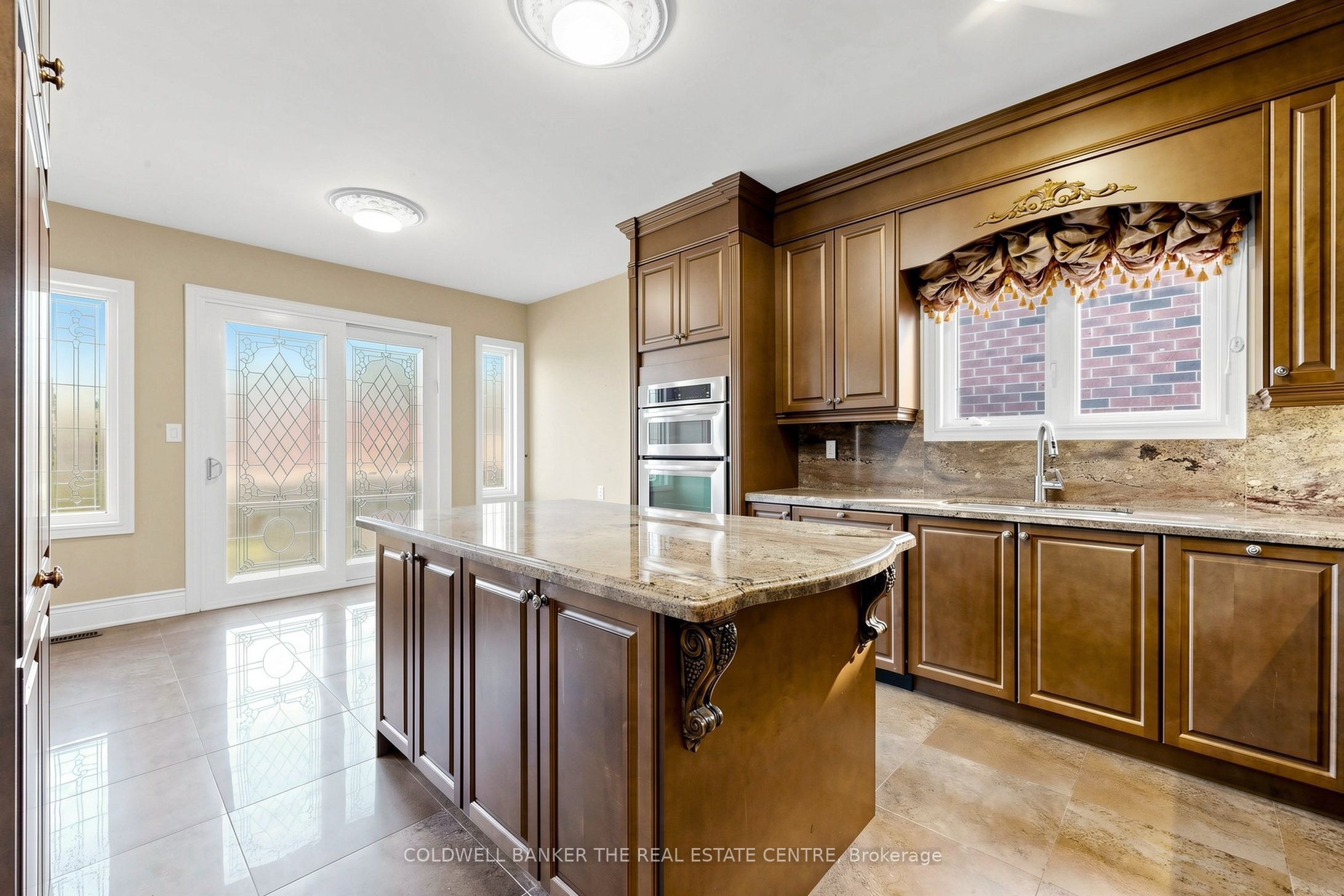 20 Shalom Aleichem Court Property Photo 6