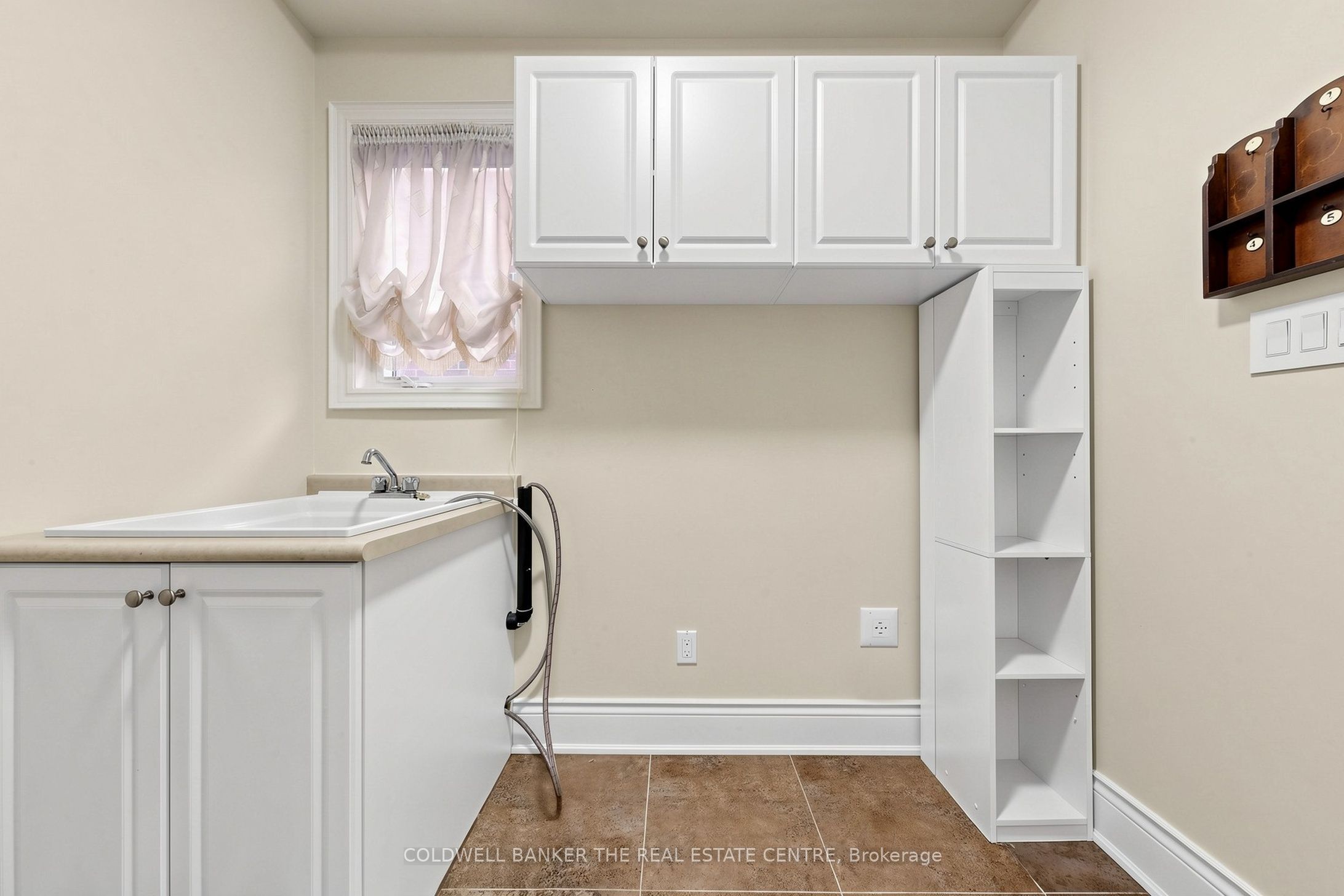 20 Shalom Aleichem Court Property Photo 13