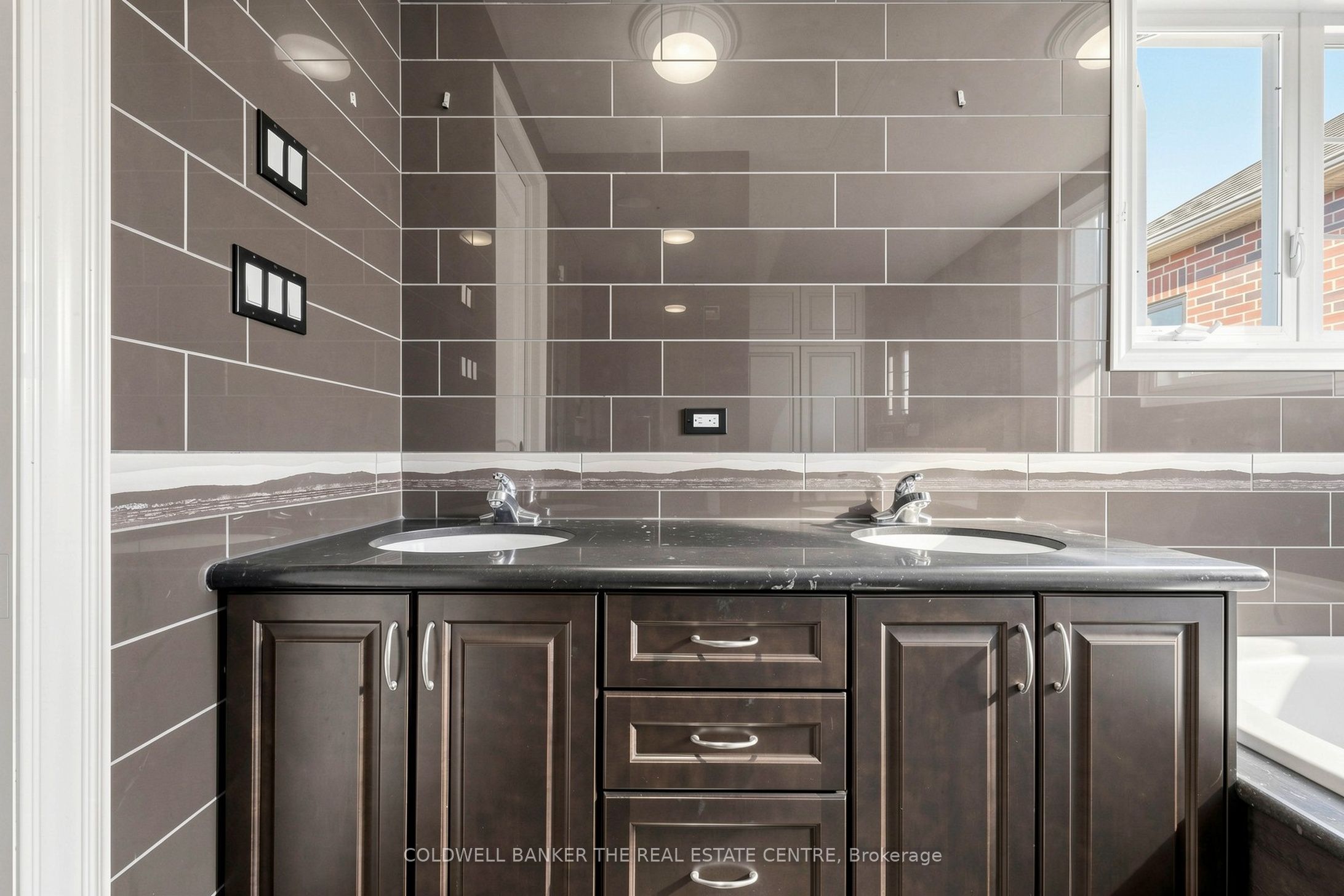 20 Shalom Aleichem Court Property Photo 27
