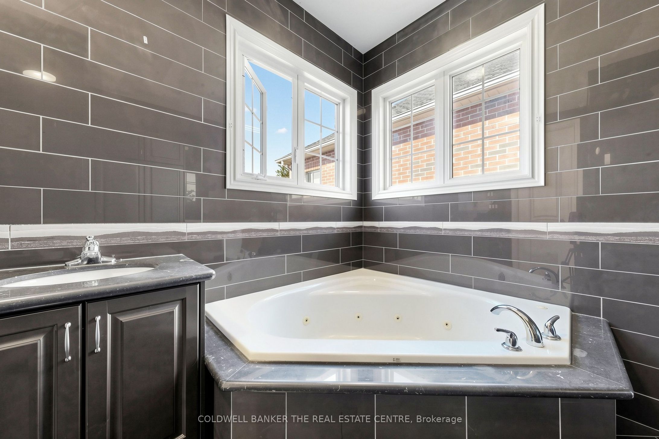 20 Shalom Aleichem Court Property Photo 29