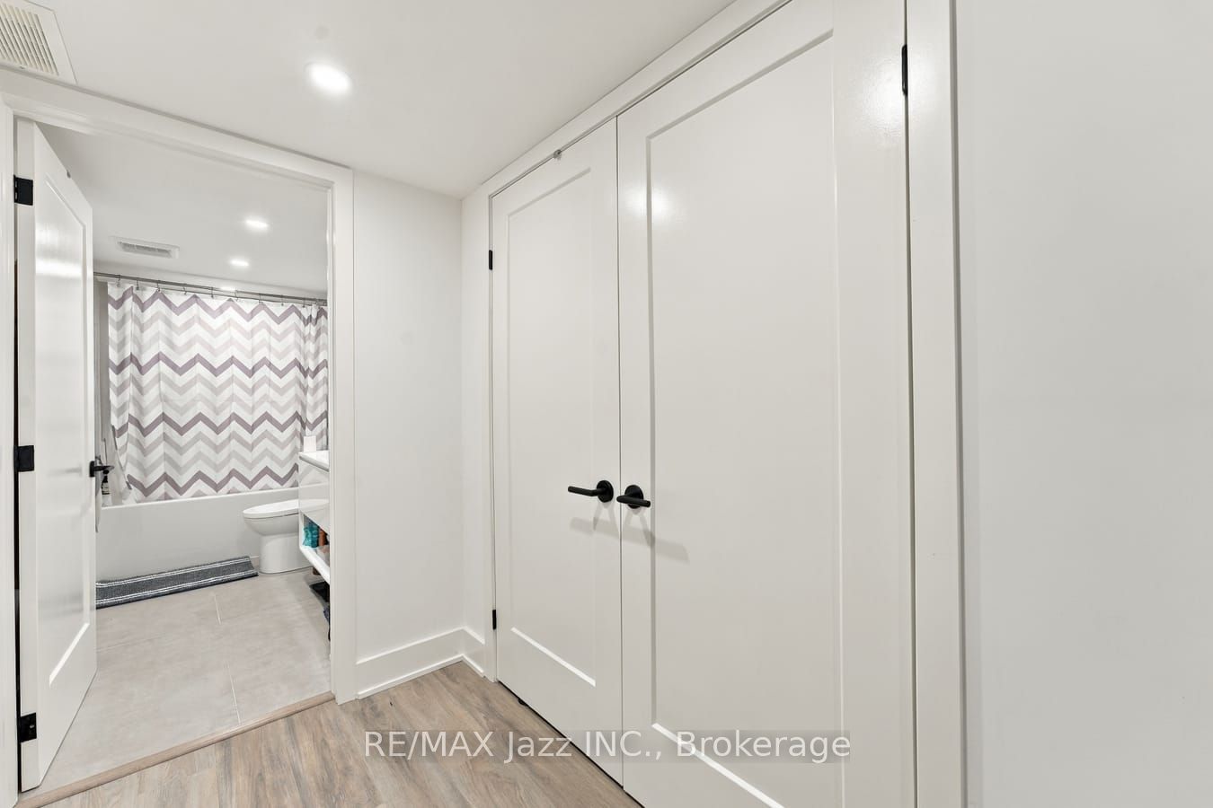 388 Eagle Street Property Photo 12