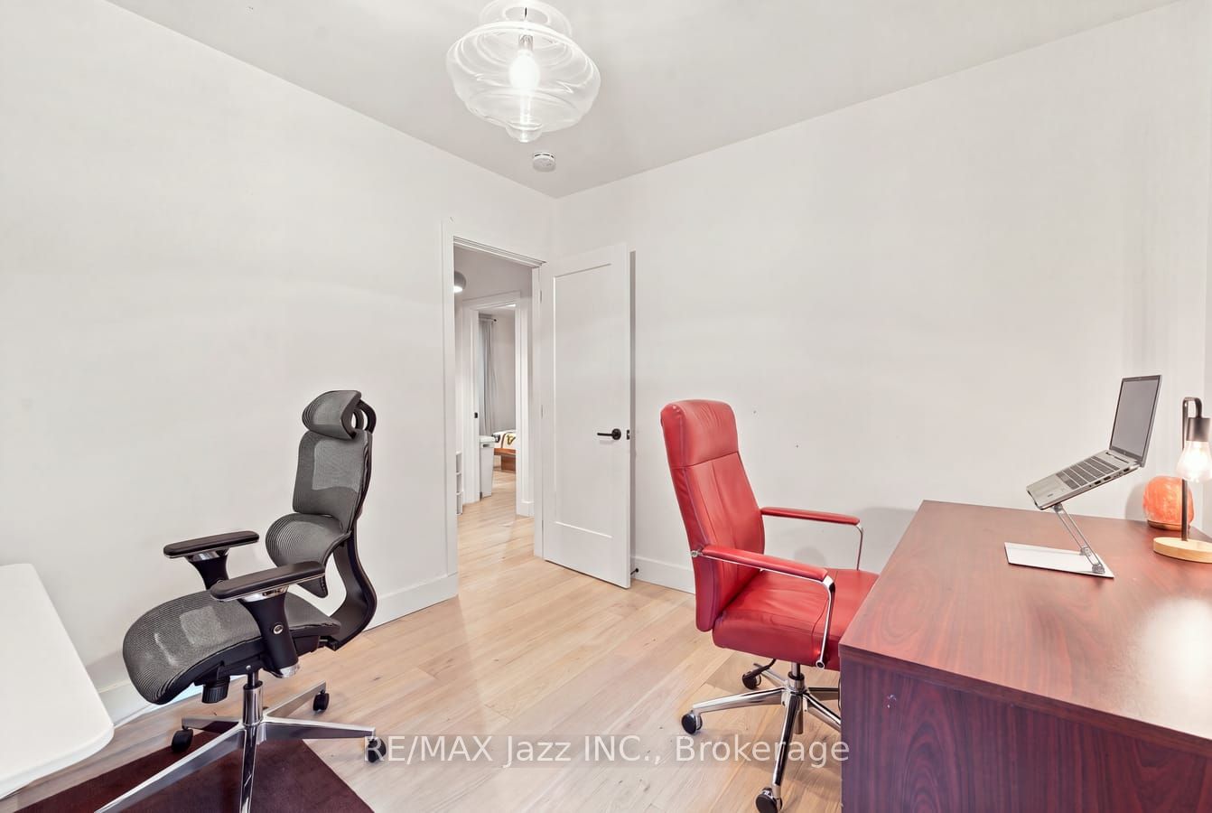 388 Eagle Street Property Photo 13