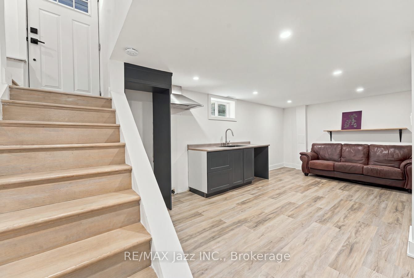 388 Eagle Street Property Photo 14