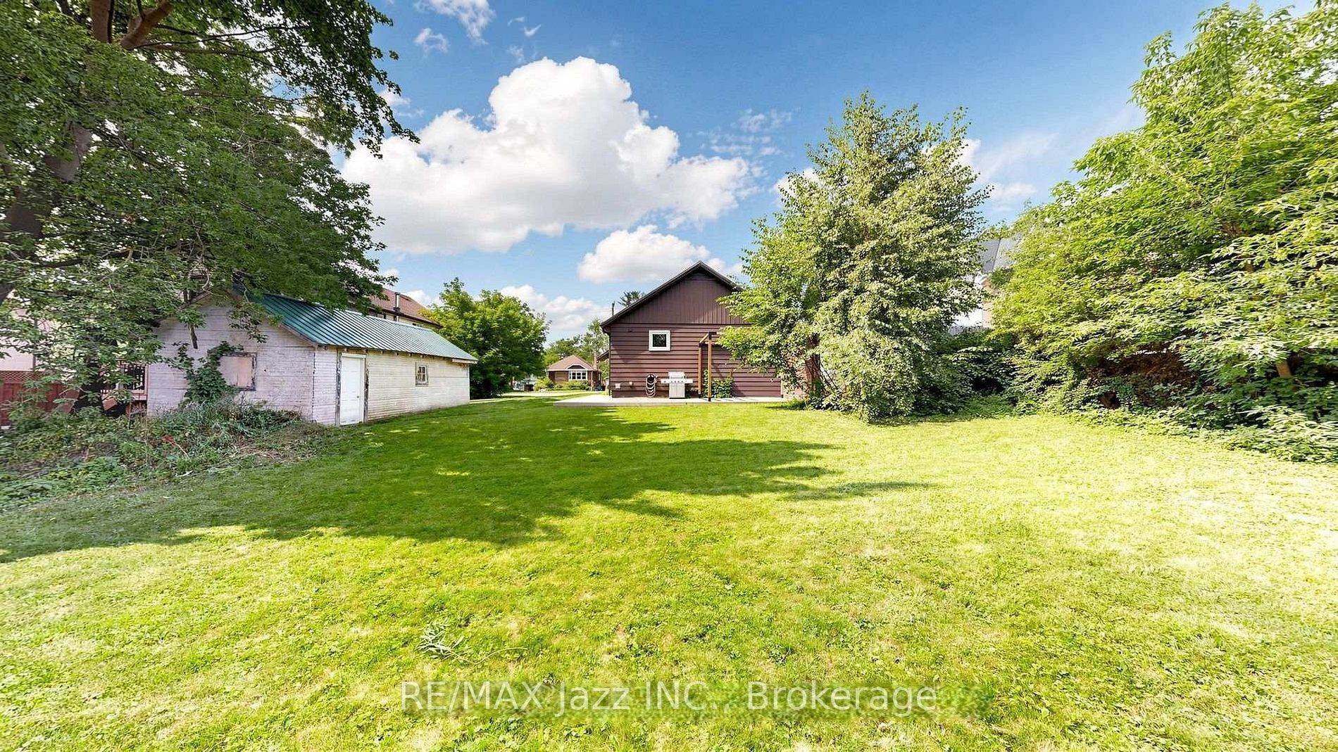 388 Eagle Street Property Photo 20