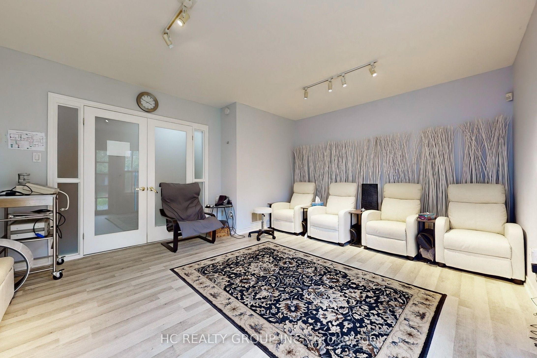 10 Station Lane Property Photo 14