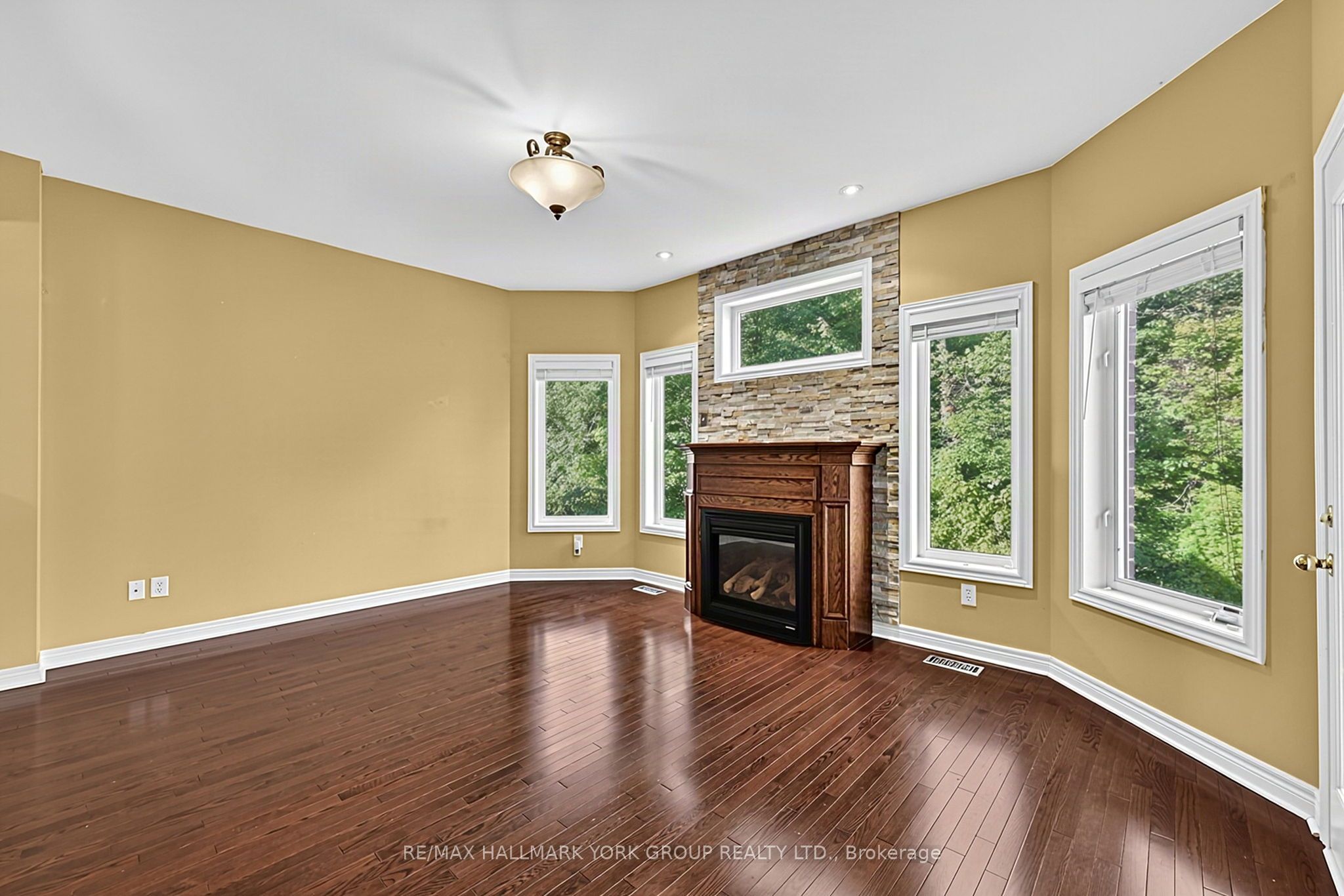 383 Gilpin Drive Property Photo 7