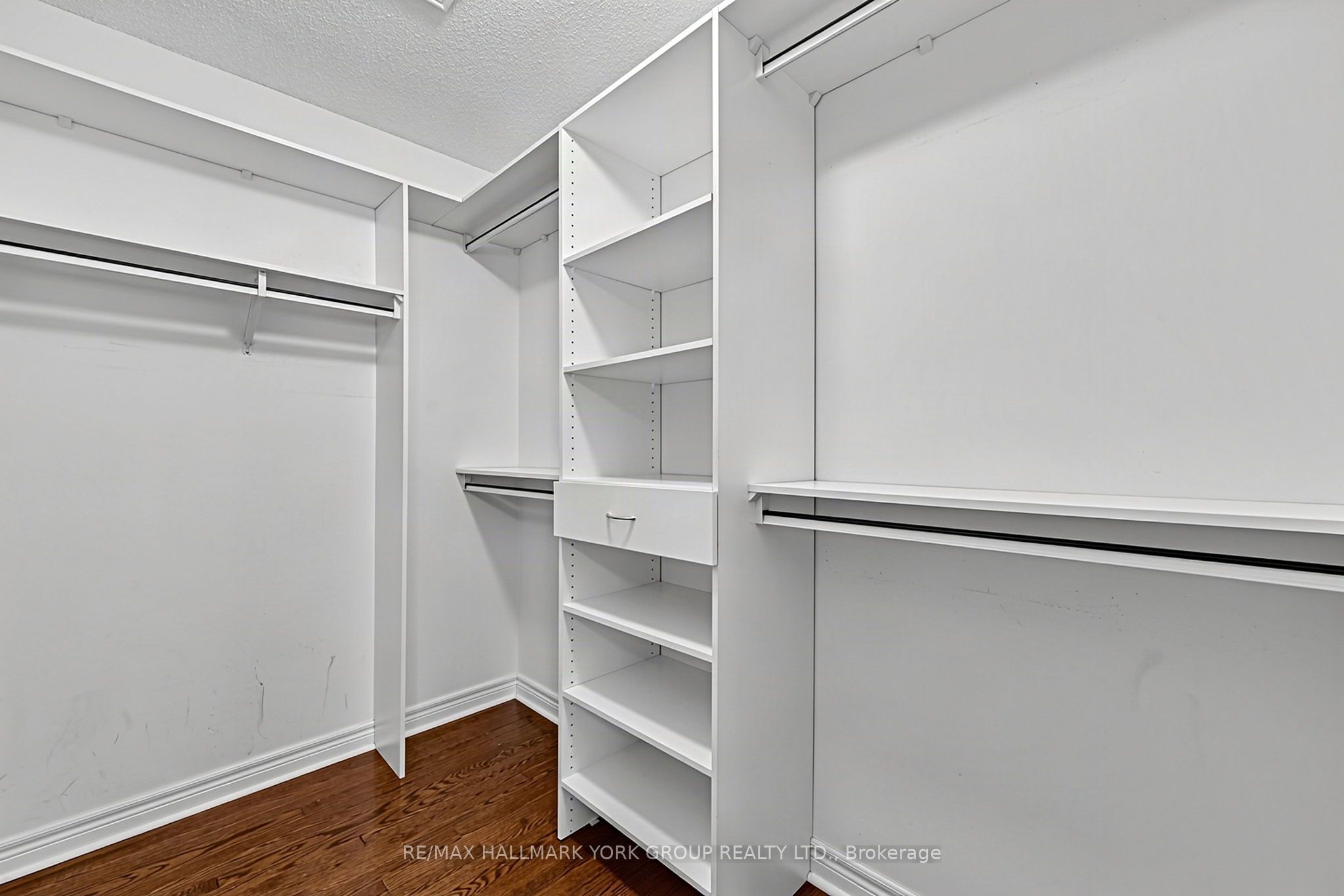 383 Gilpin Drive Property Photo 17