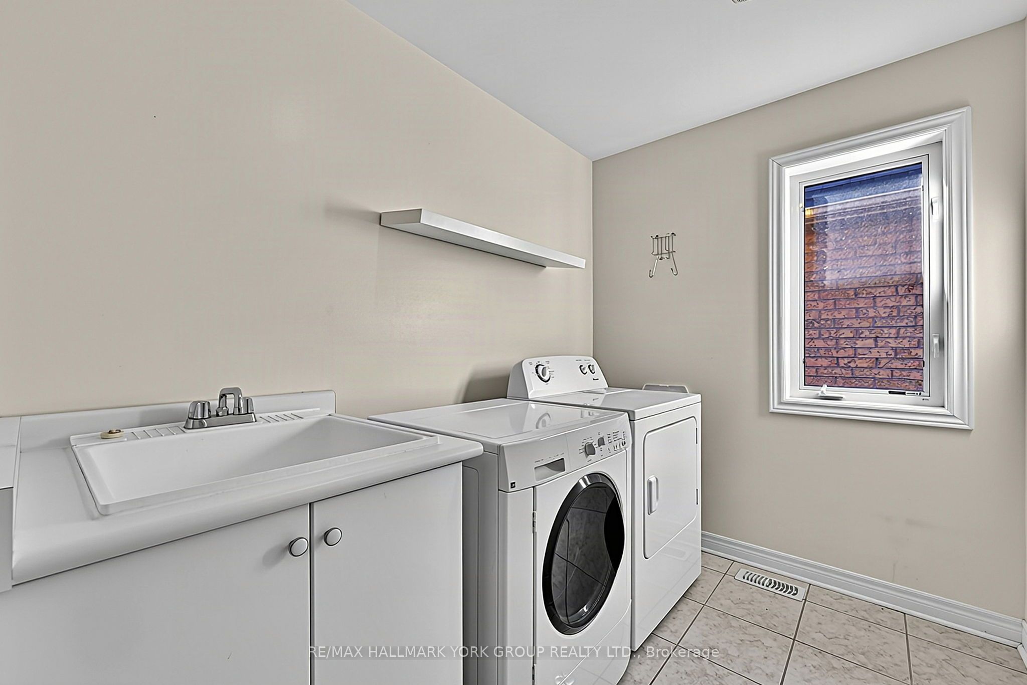 383 Gilpin Drive Property Photo 20