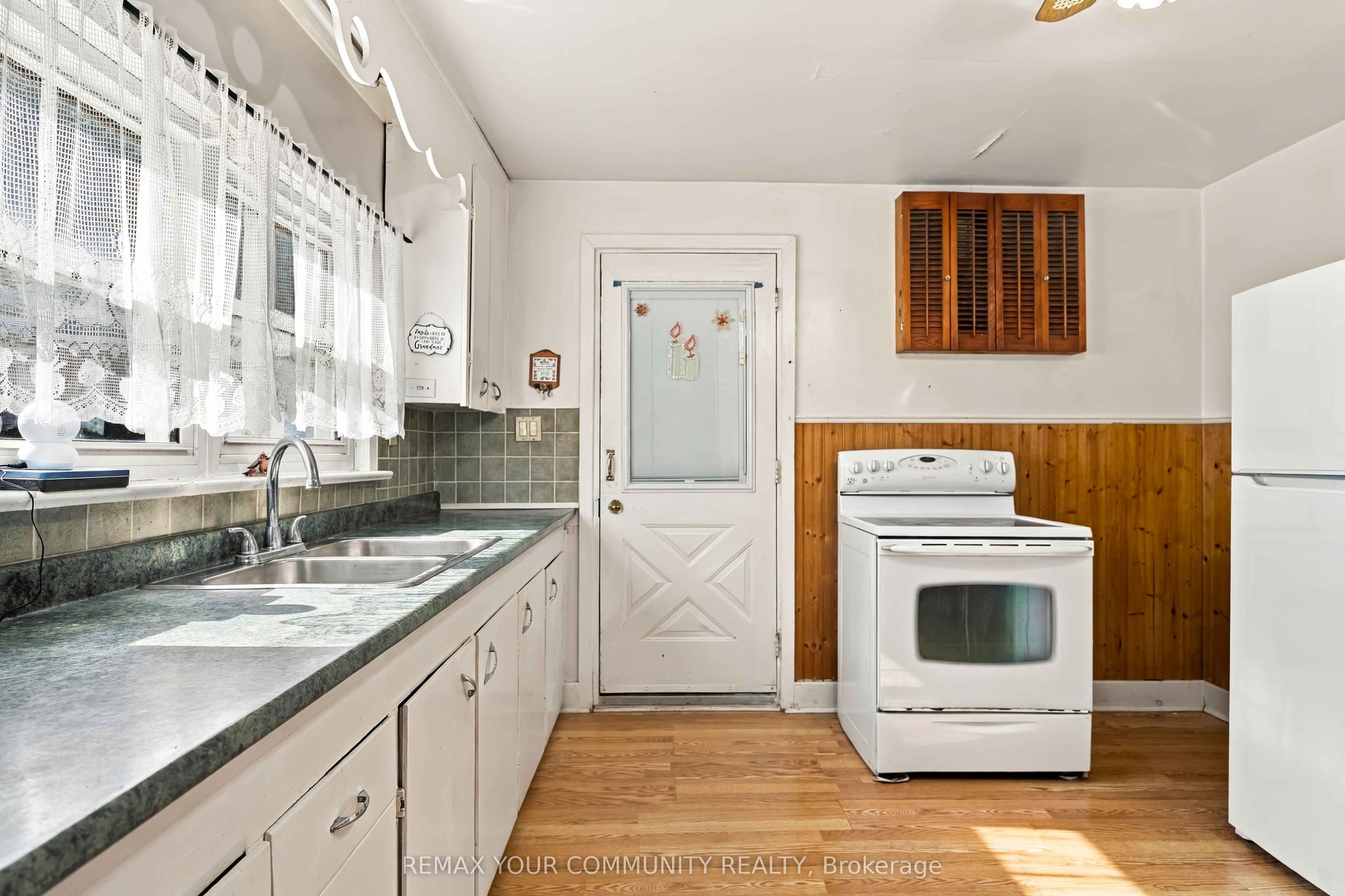 85 Catering Road Property Photo 7