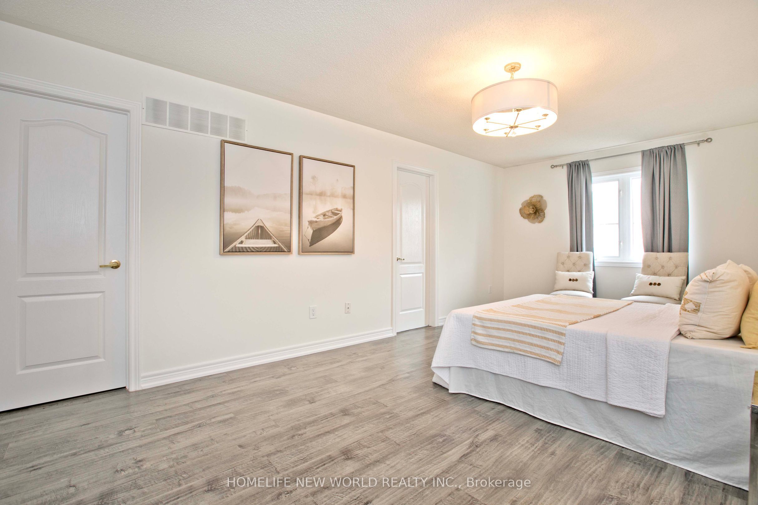 16 Venture Avenue Property Photo 23