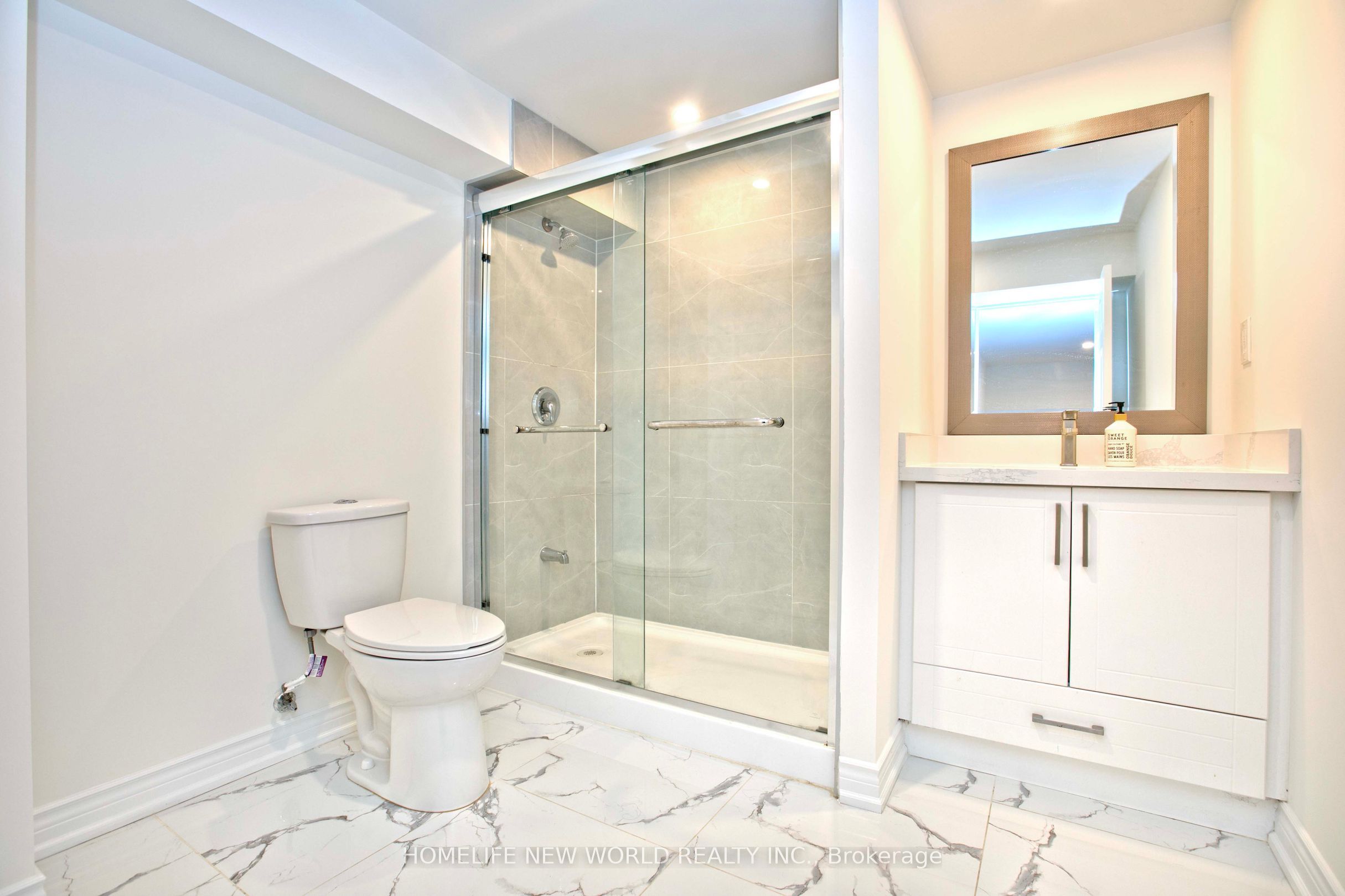 16 Venture Avenue Property Photo 26