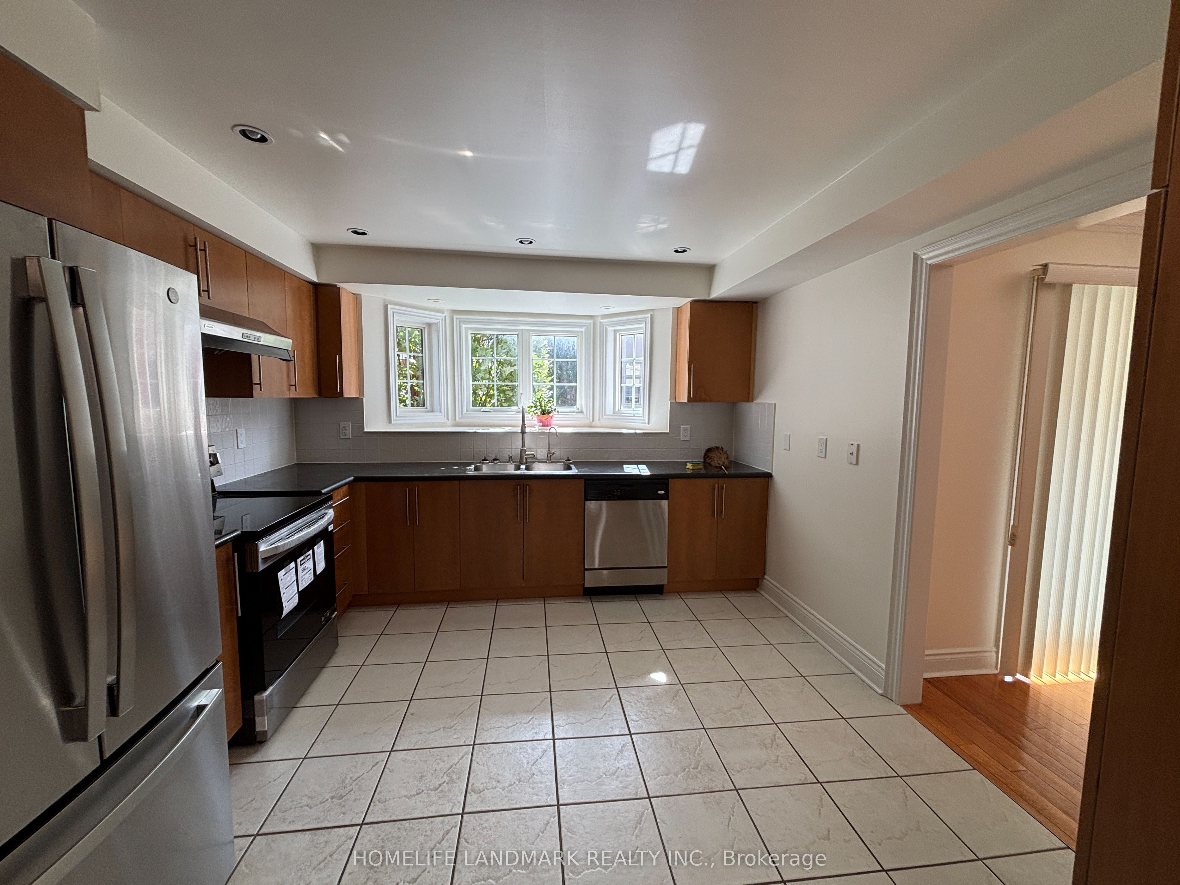 168 Legends Way Property Photo 9