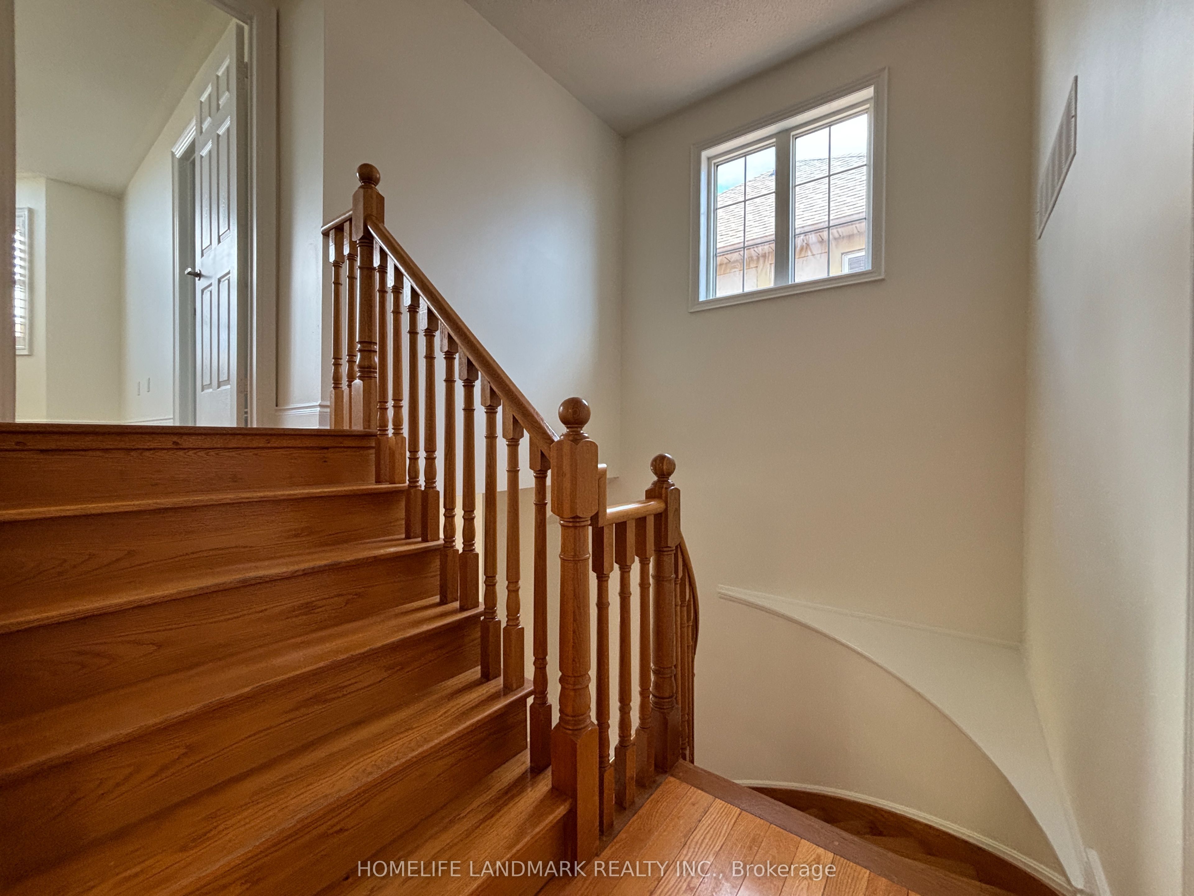 168 Legends Way Property Photo 11