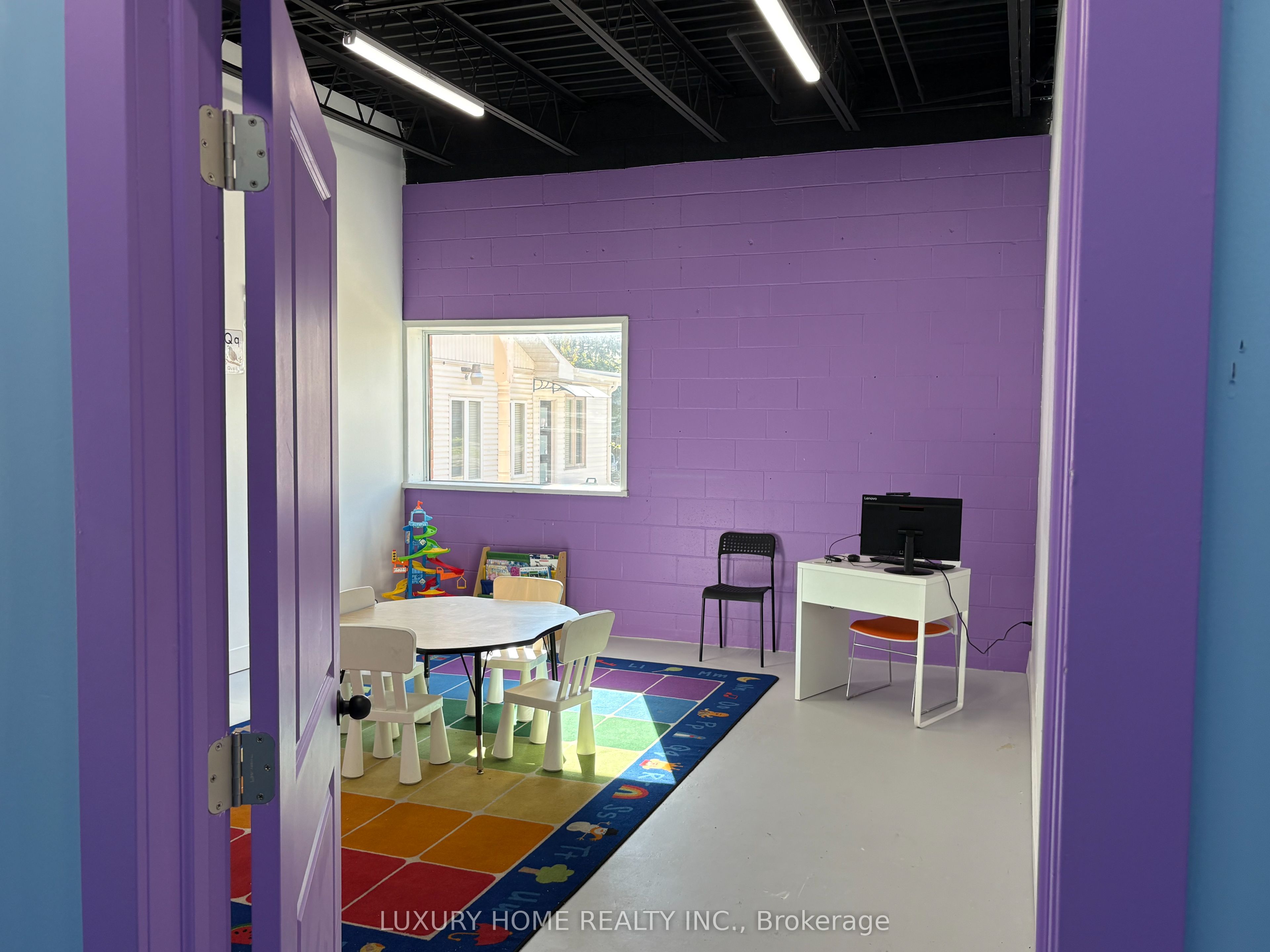 186 King Road Property Photo 7