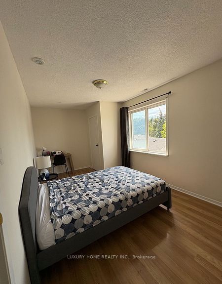 186 King Road Property Photo 26