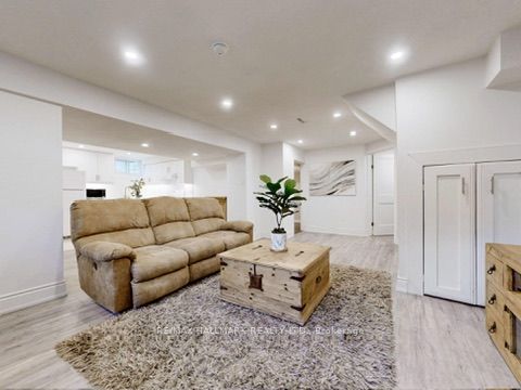 238 Rumble Avenue Bsmt Property Photo 6
