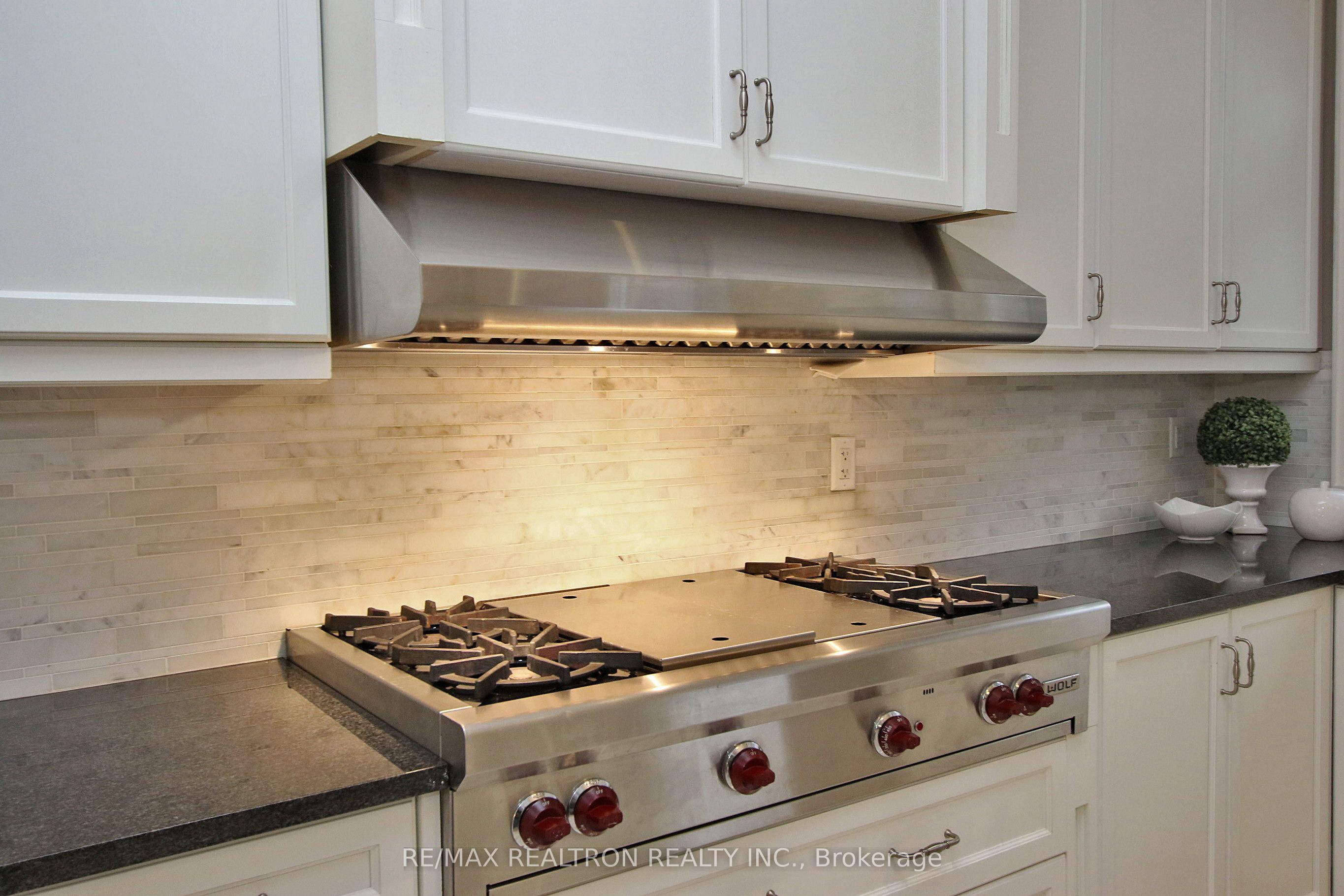 30 Valmont Avenue Property Photo 7