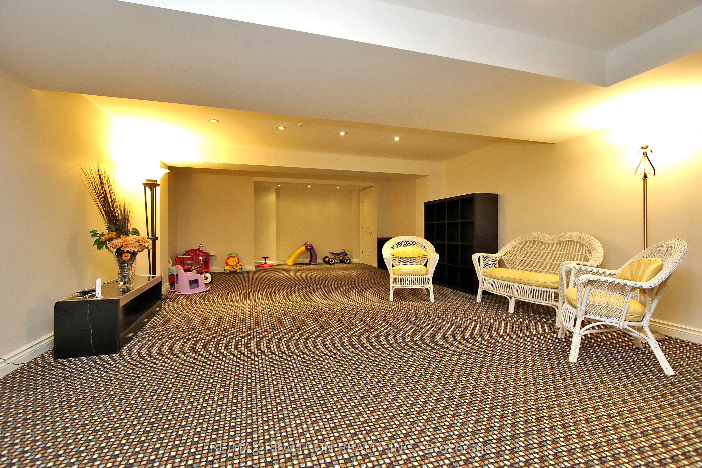 30 Valmont Avenue Property Photo 20