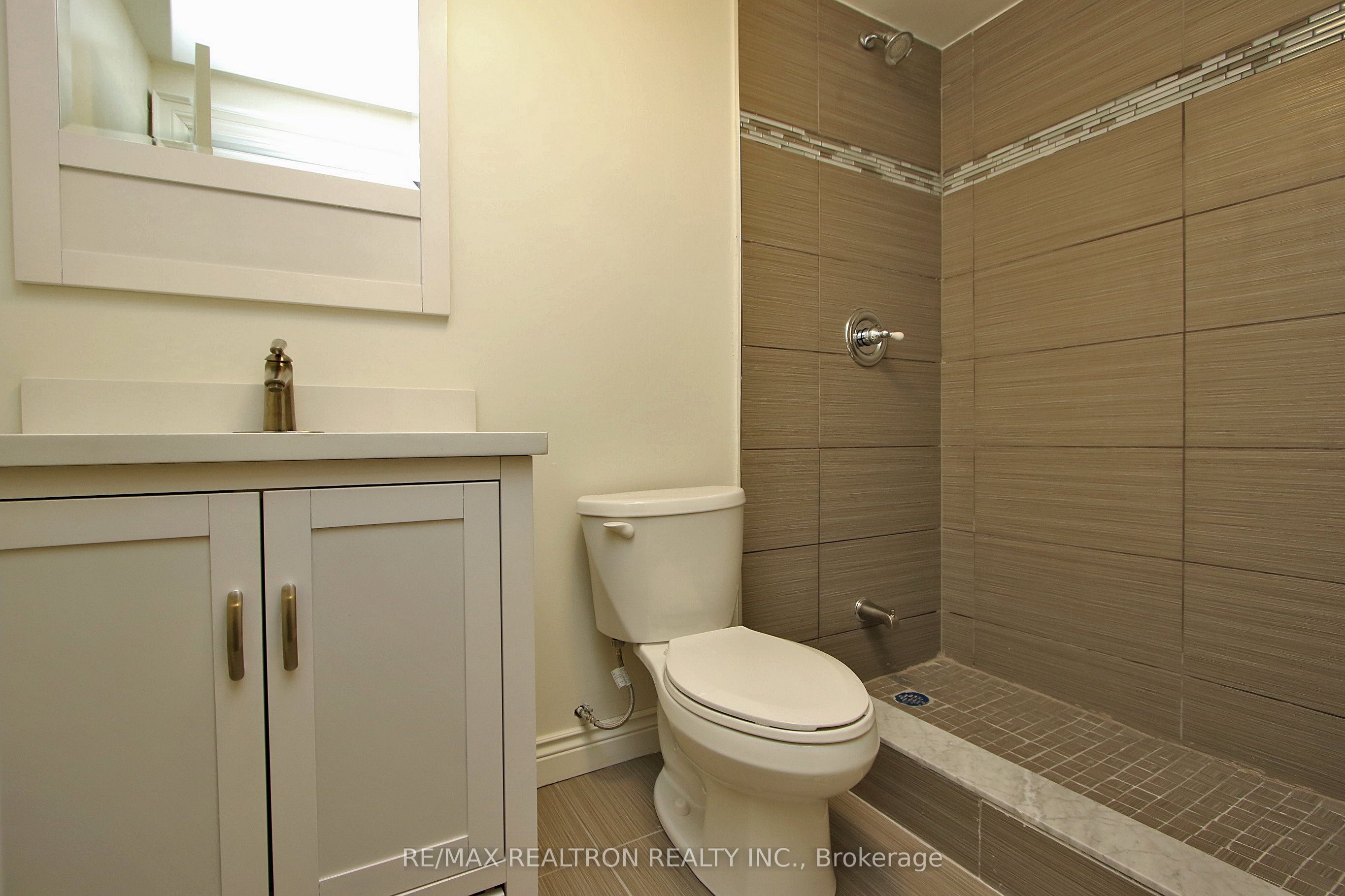 30 Valmont Avenue Property Photo 21