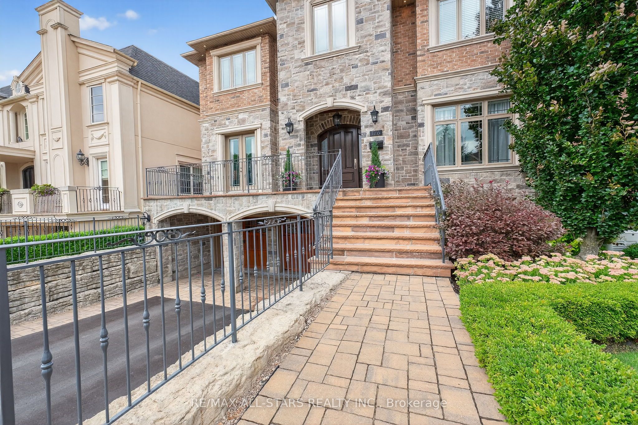 126 Hillview Road Property Photo 2