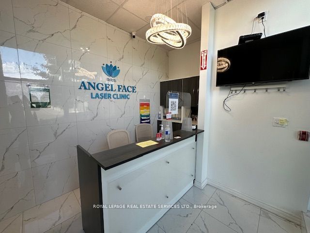 7163 Yonge Street 102 Property Photo 14