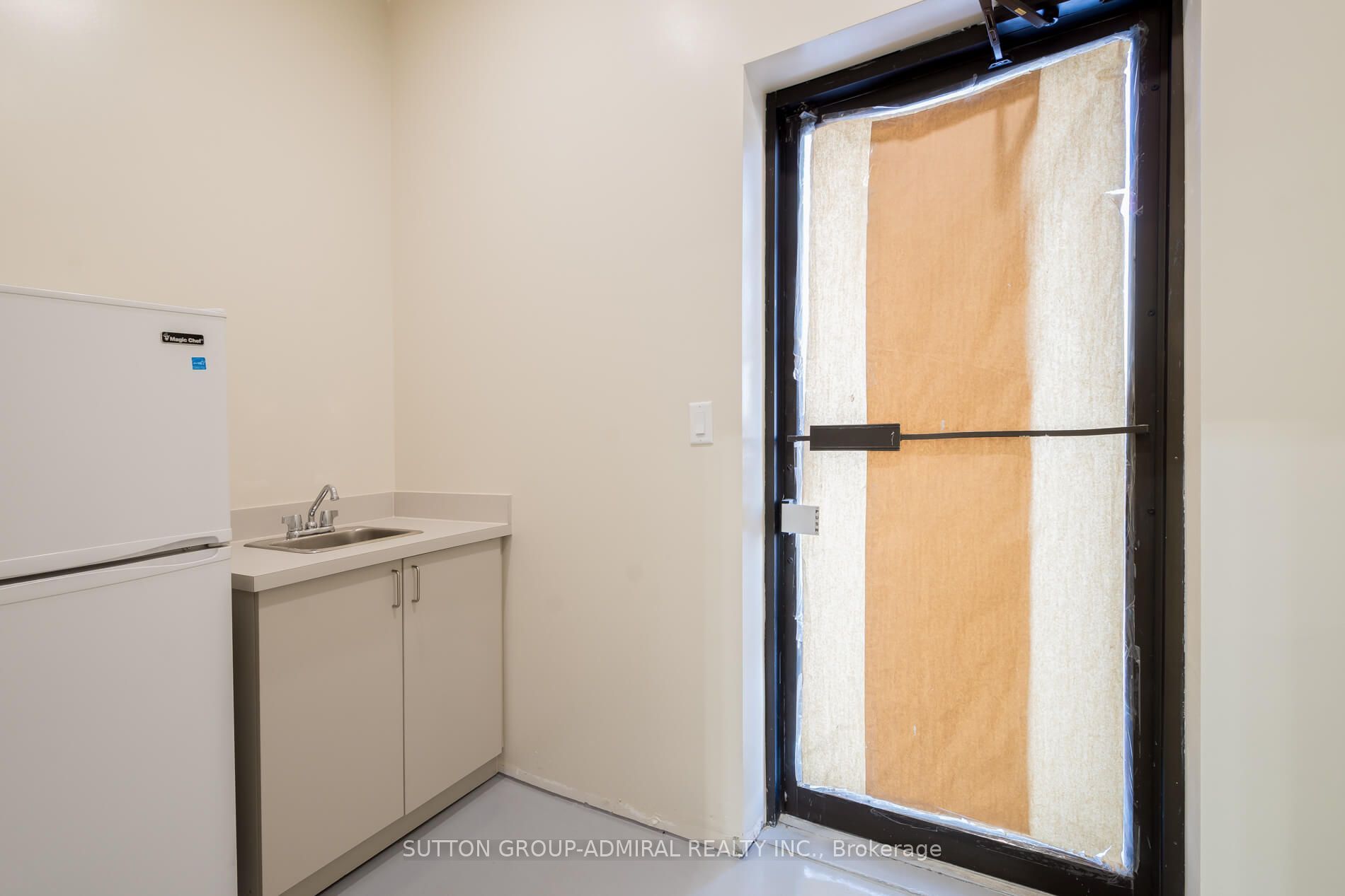 3300 Steeles Avenue W 14 Property Photo 6