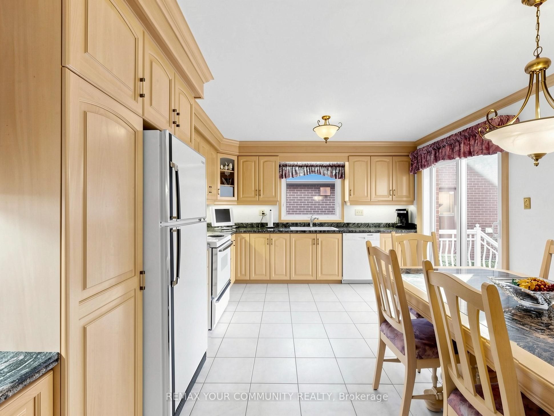 35 May Avenue Property Photo 10