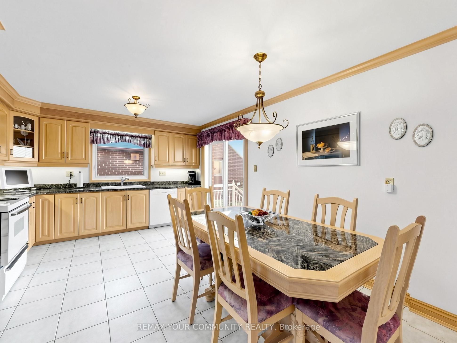 35 May Avenue Property Photo 11