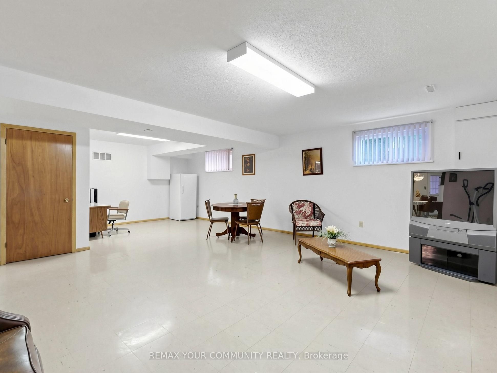 35 May Avenue Property Photo 34