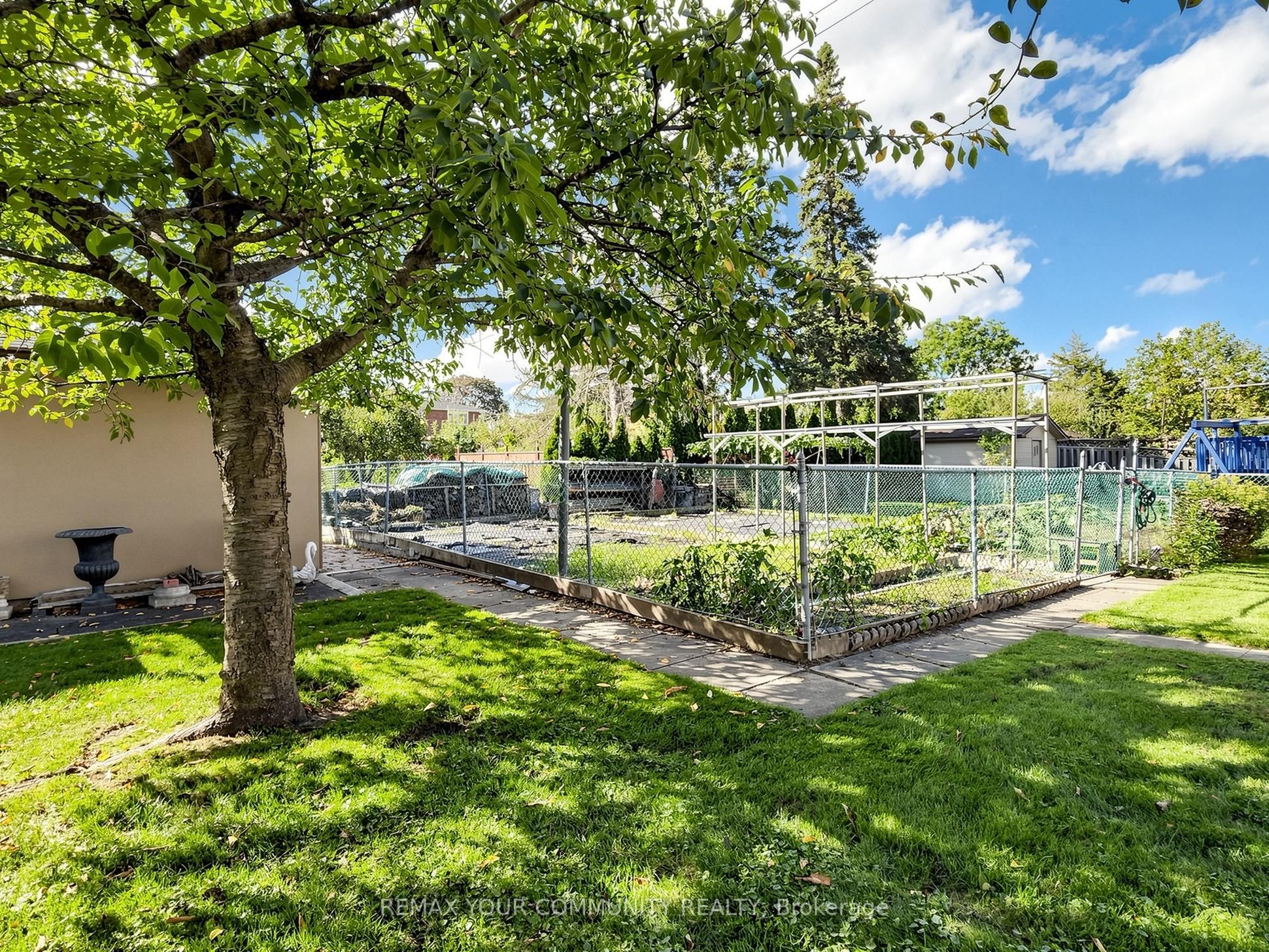 35 May Avenue Property Photo 44