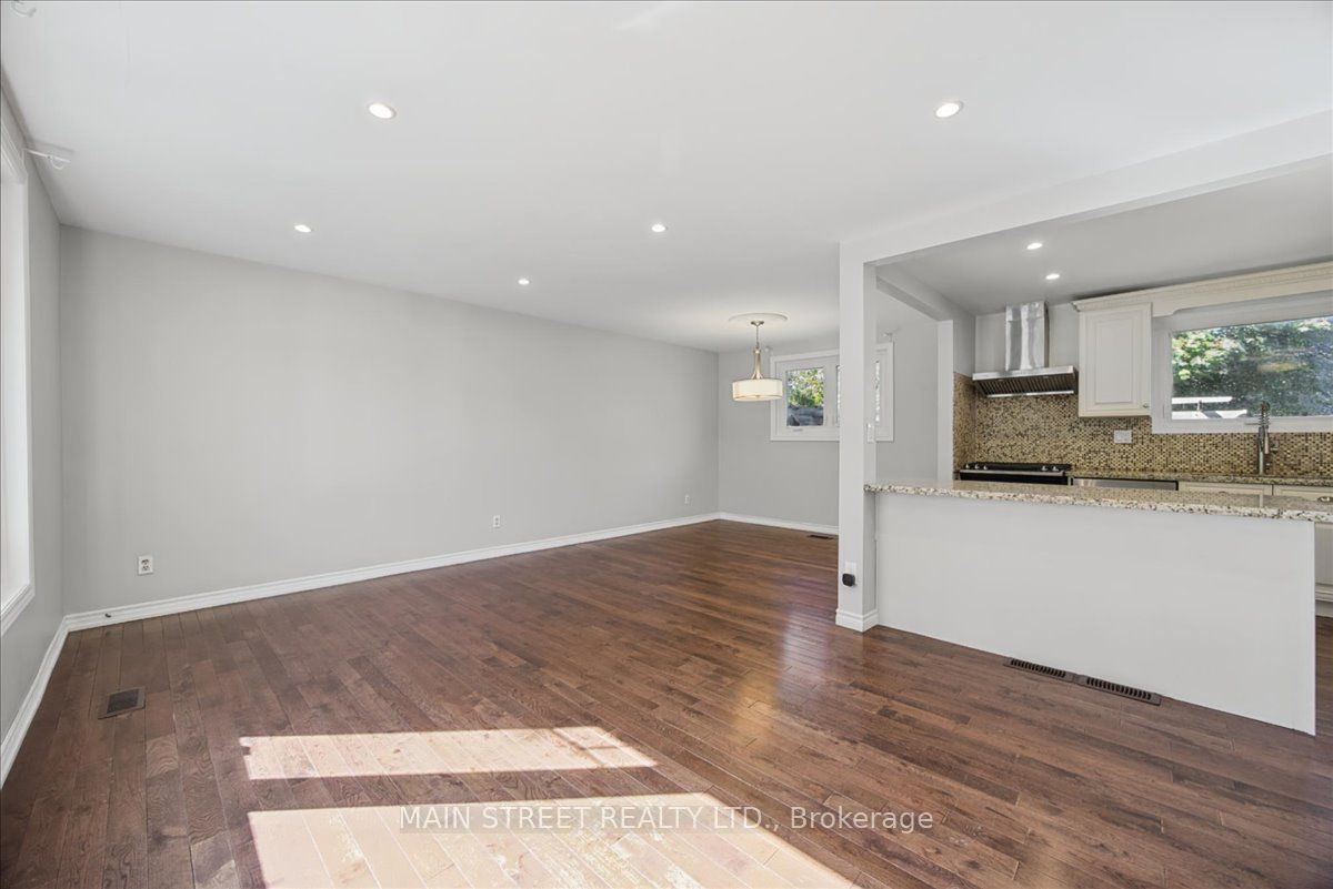 38 Townsend Avenue Property Photo 3