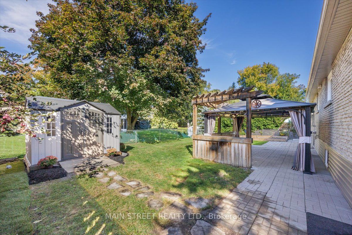 38 Townsend Avenue Property Photo 7