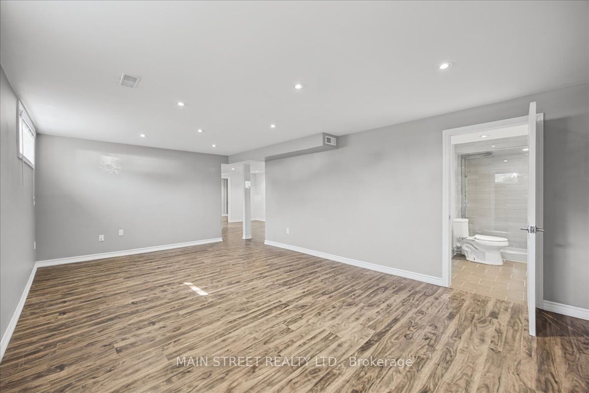 38 Townsend Avenue Property Photo 25