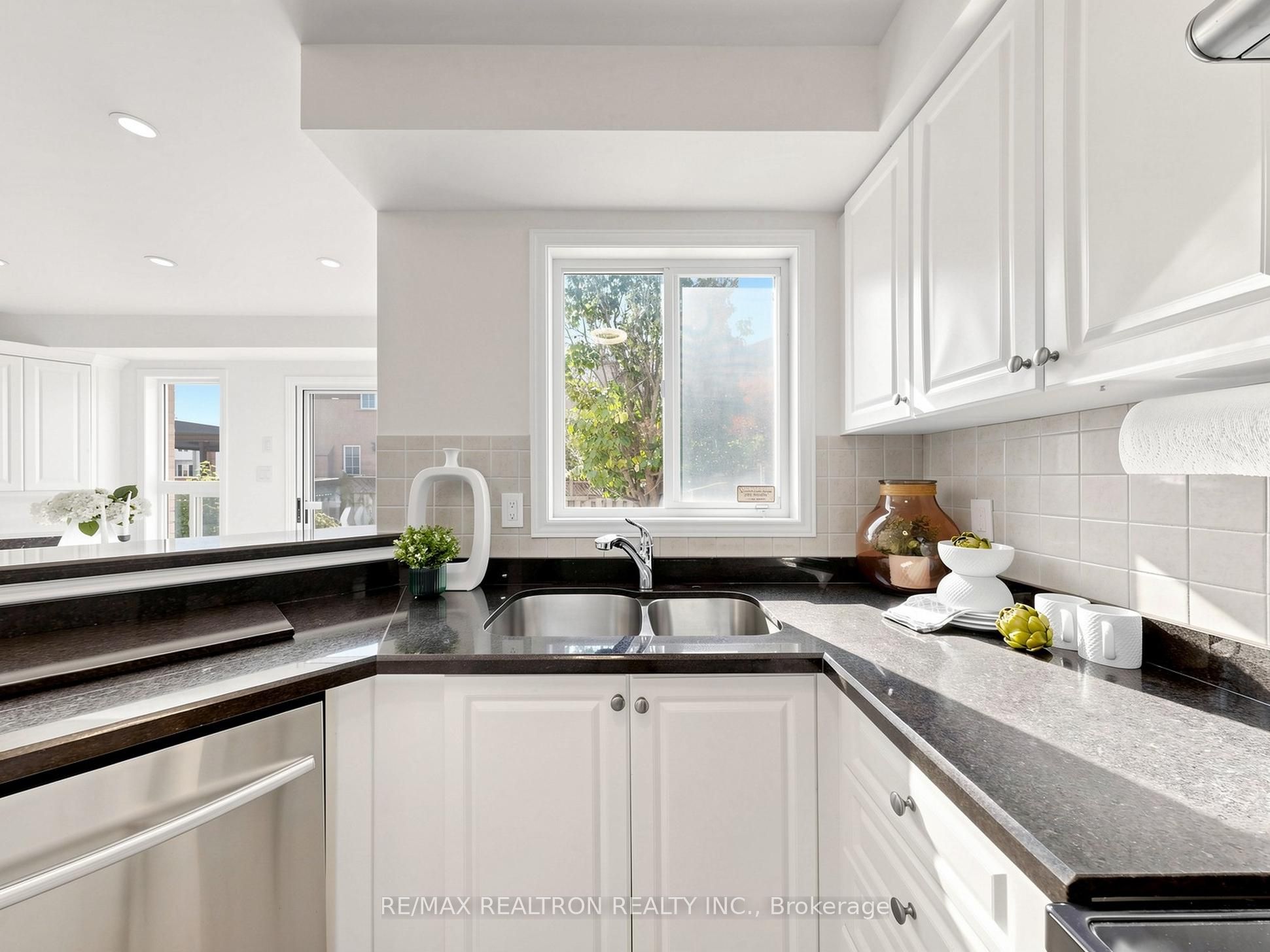 157 Nahanni Drive Property Photo 11