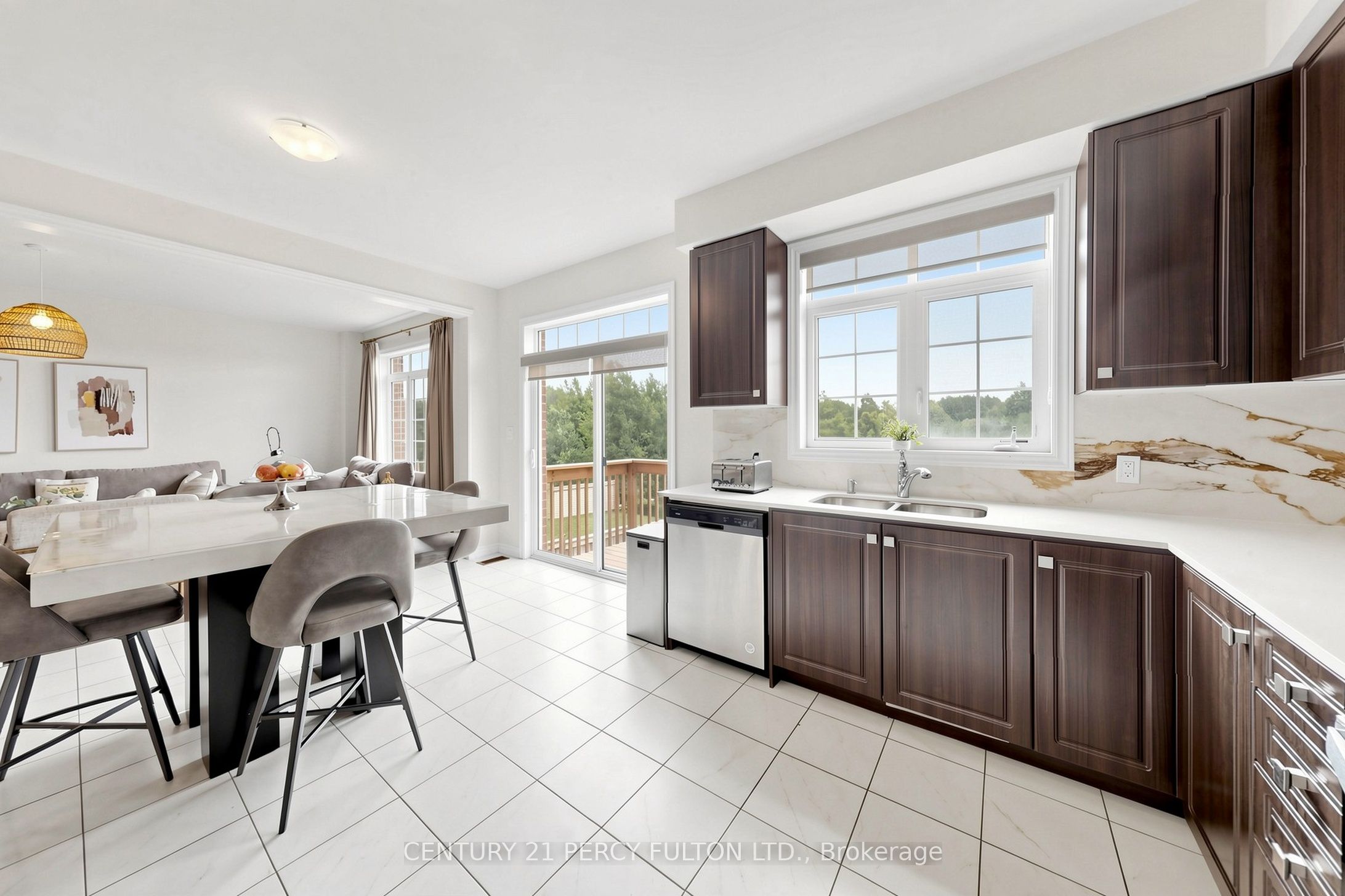 166 Ferragine Crescent Property Photo 13