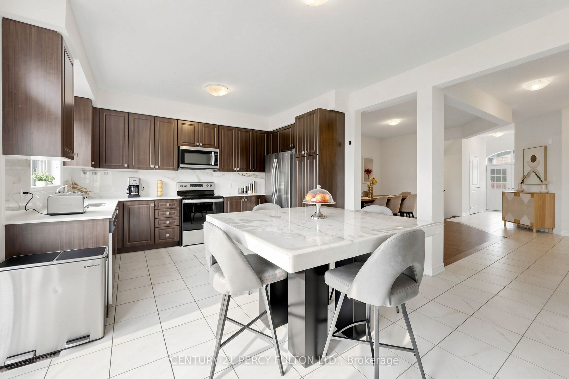 166 Ferragine Crescent Property Photo 14