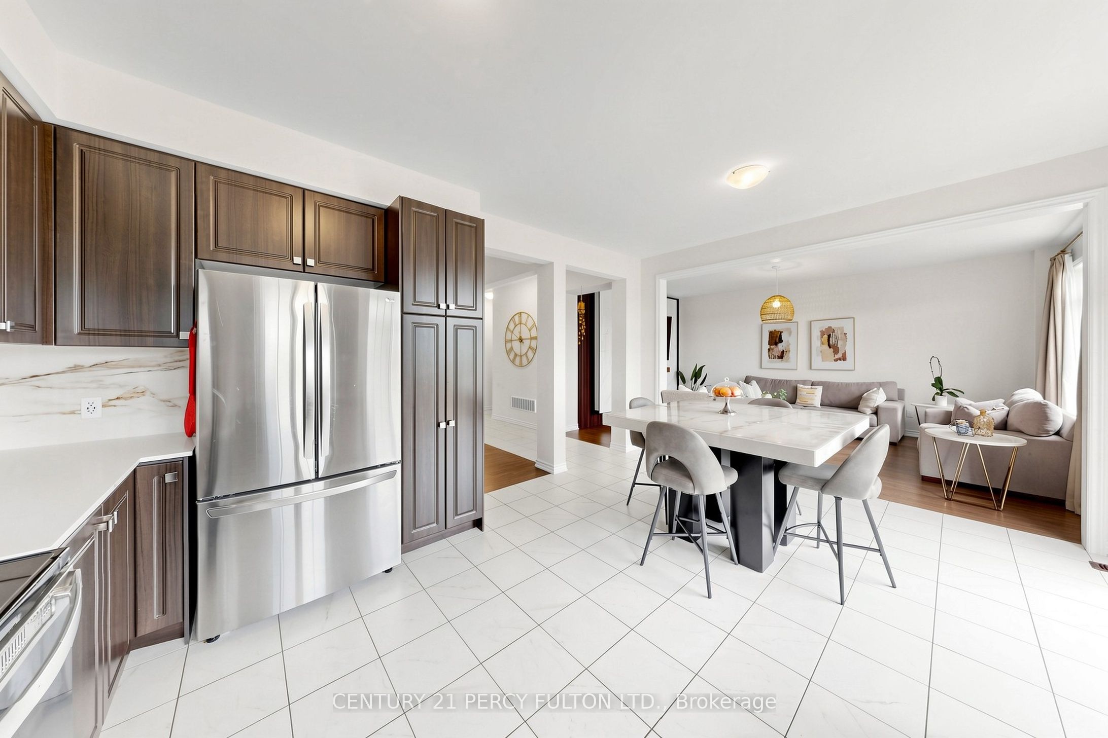 166 Ferragine Crescent Property Photo 16