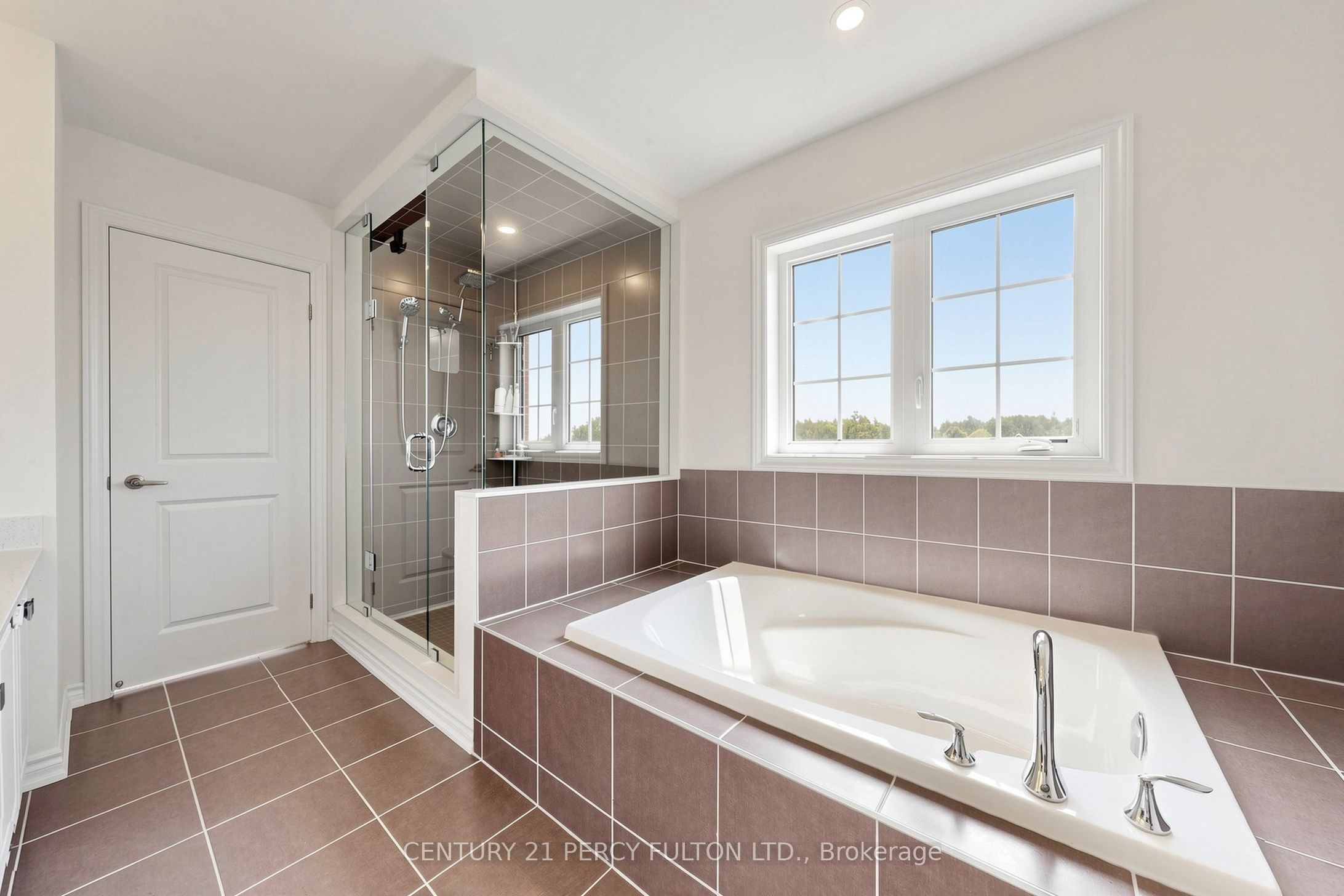 166 Ferragine Crescent Property Photo 21