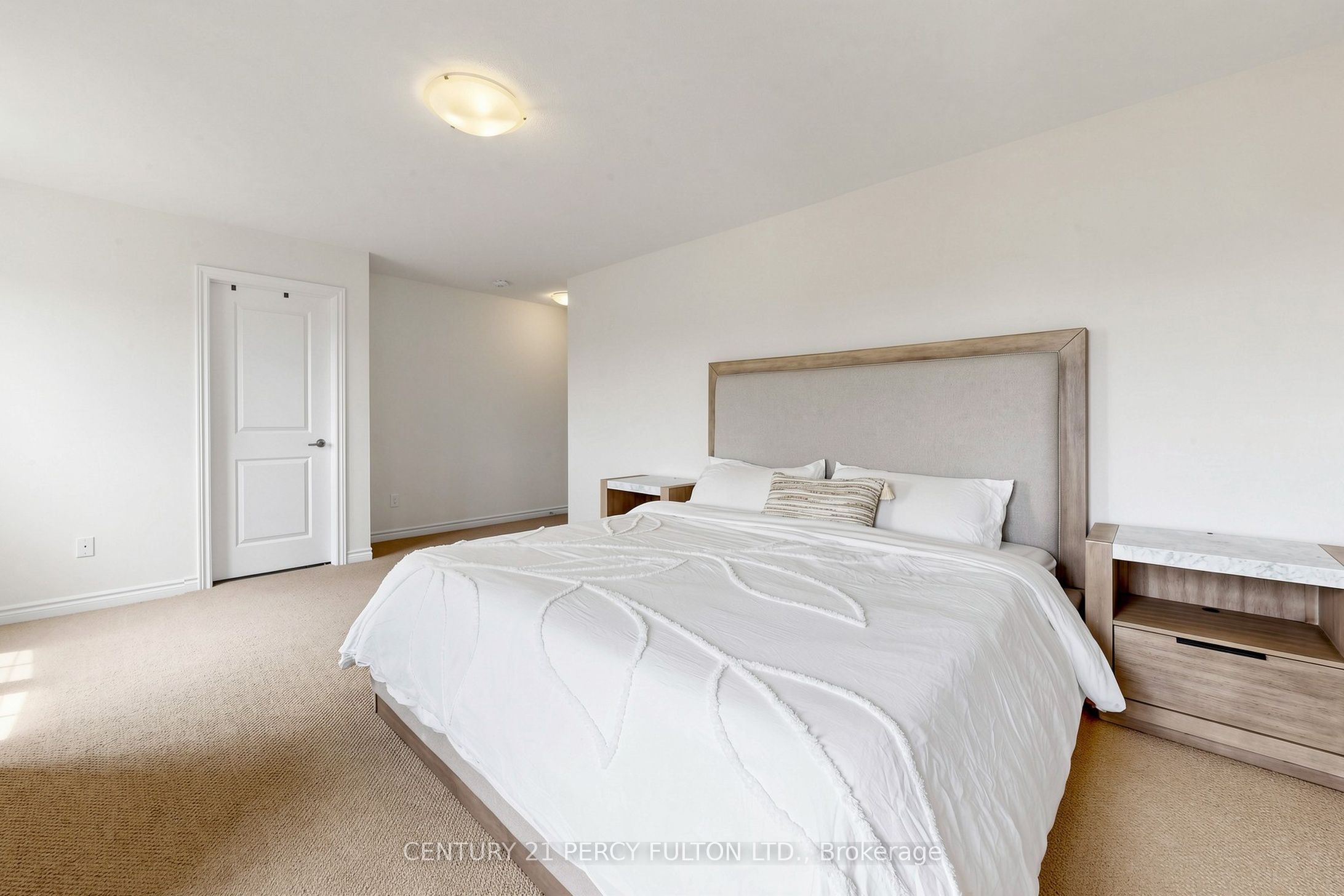 166 Ferragine Crescent Property Photo 22