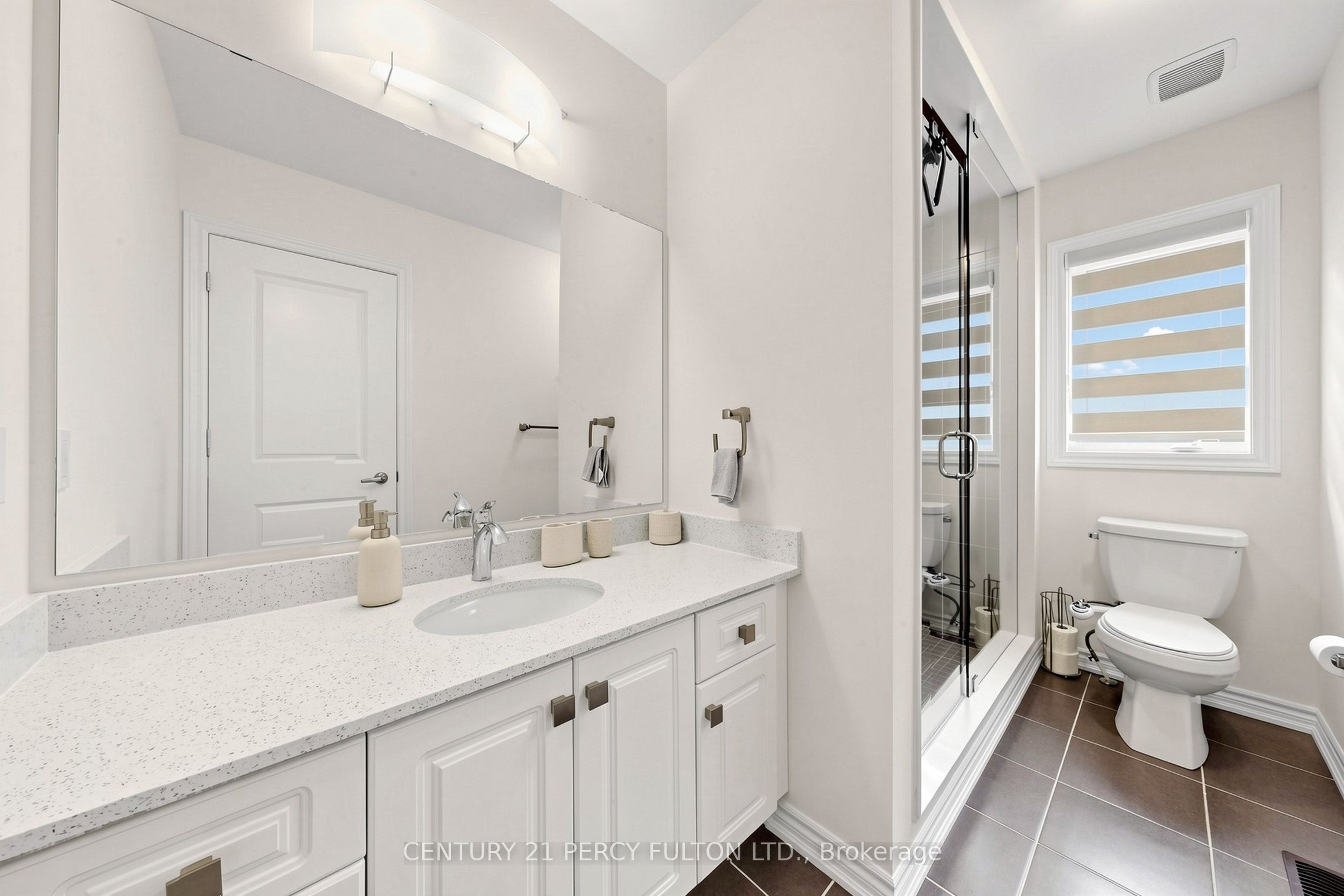 166 Ferragine Crescent Property Photo 28