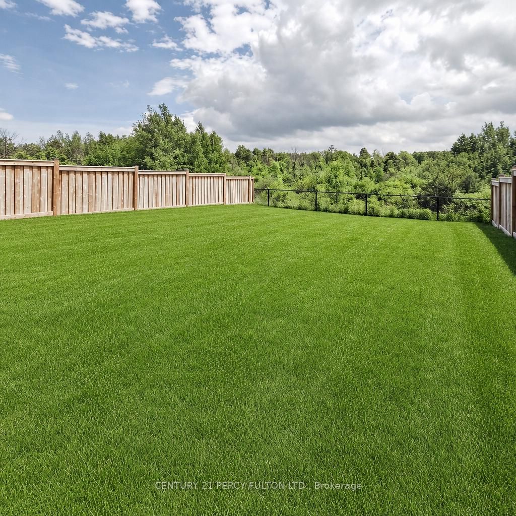 166 Ferragine Crescent Property Photo 35