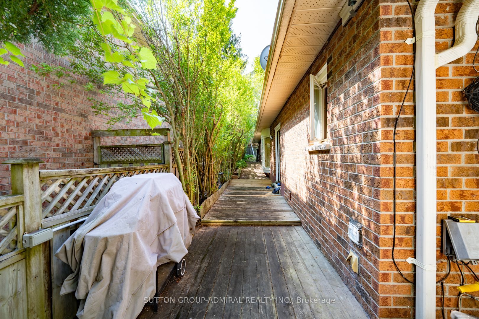 284 Murray Drive Property Photo 24