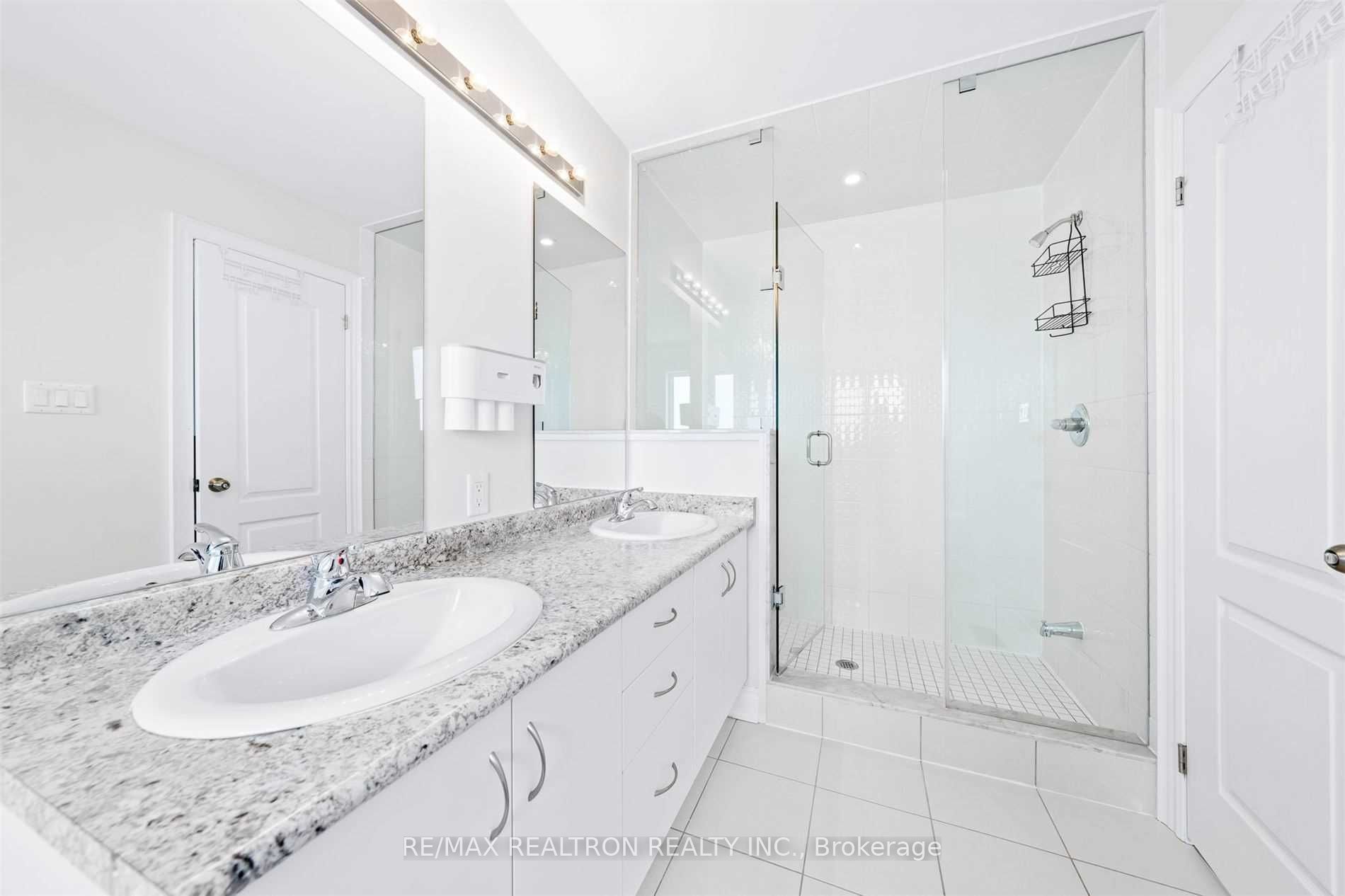 1172 Peelar Crescent Property Photo 14