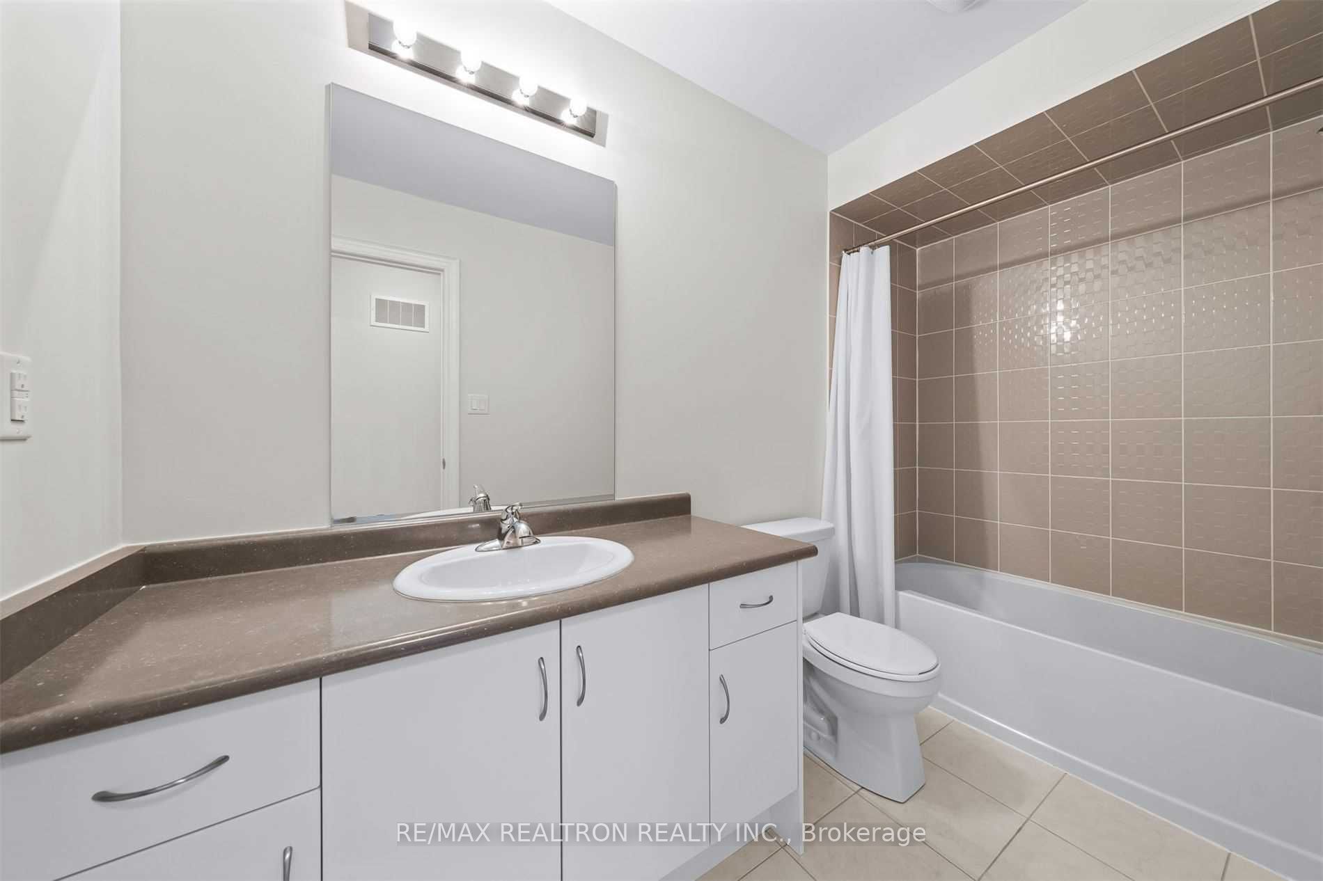 1172 Peelar Crescent Property Photo 18