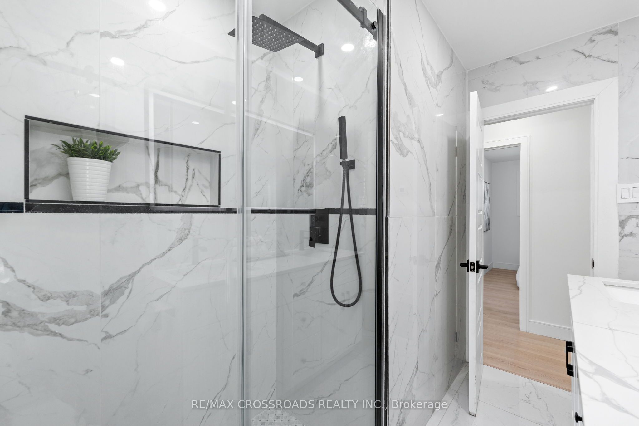 184 Laverock Avenue Property Photo 25