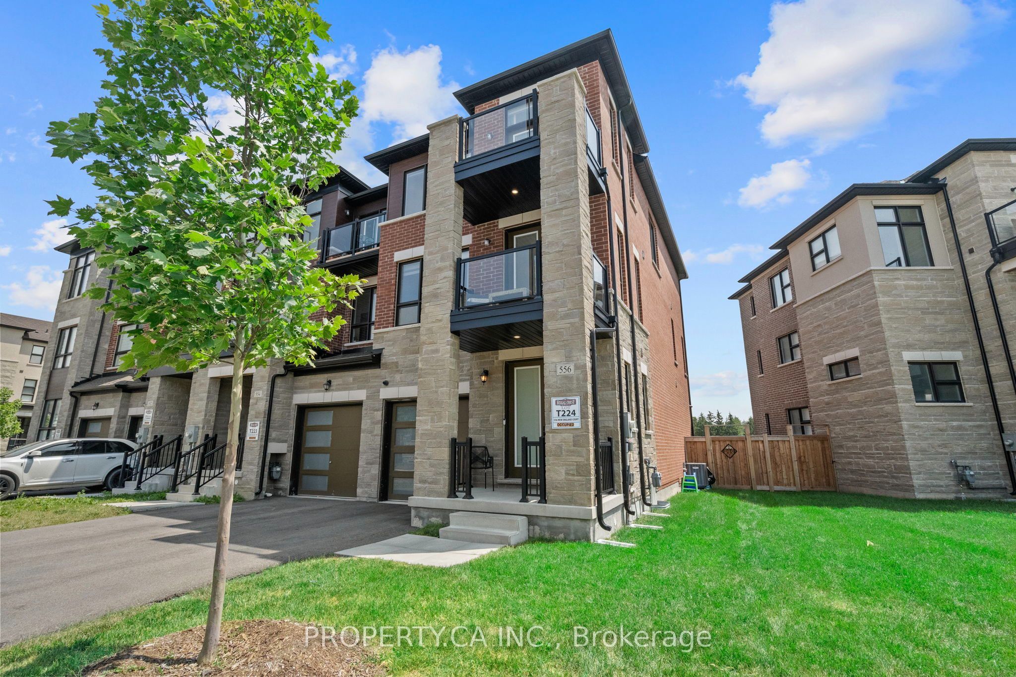 556 New England Court Property Photo 2