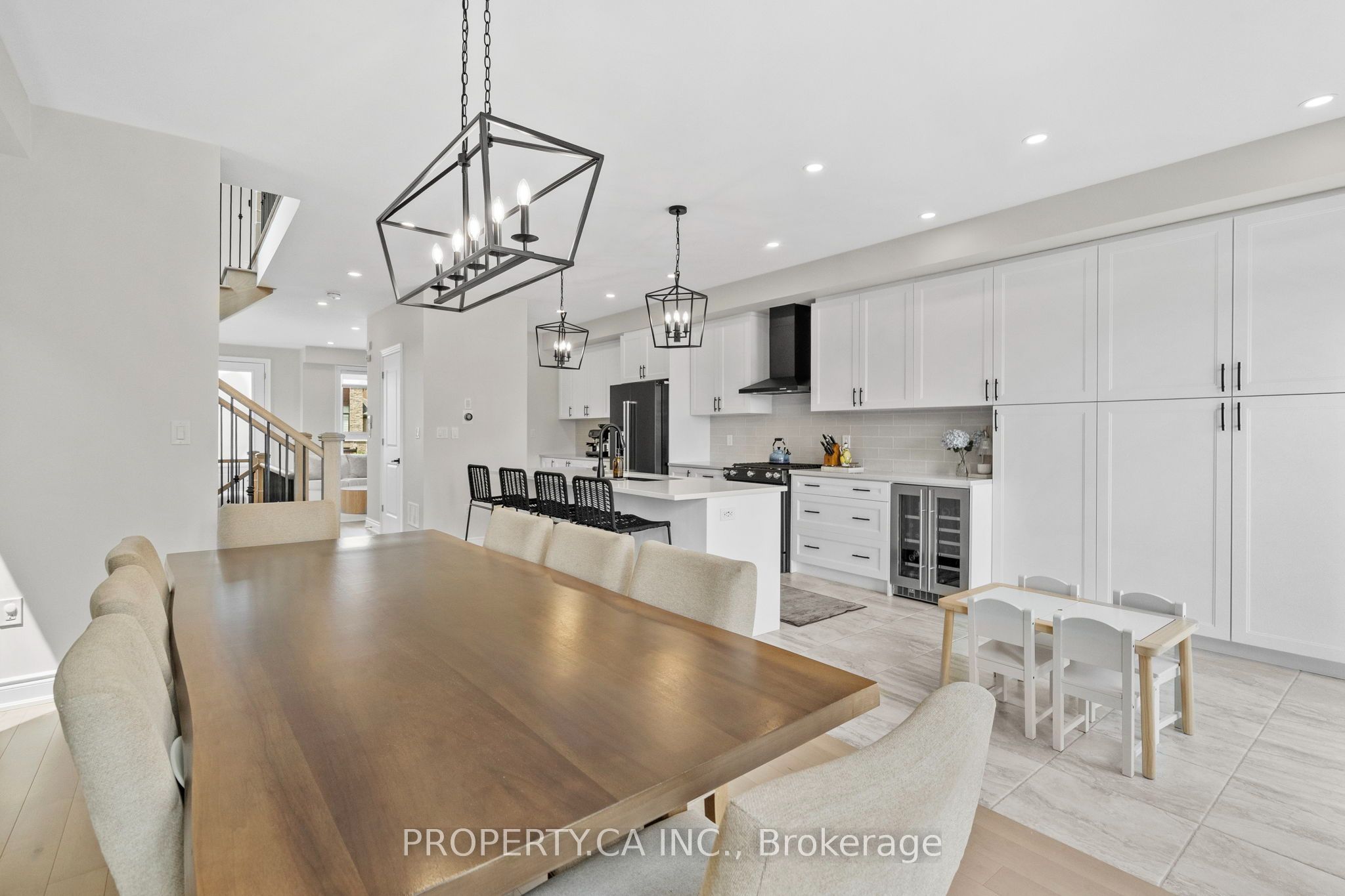 556 New England Court Property Photo 14